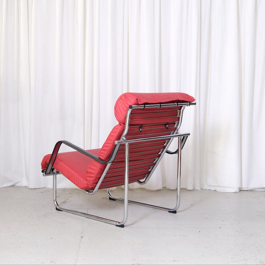 Yrjö Kukkapuro Remmi Lounge Chair in Red Leather
