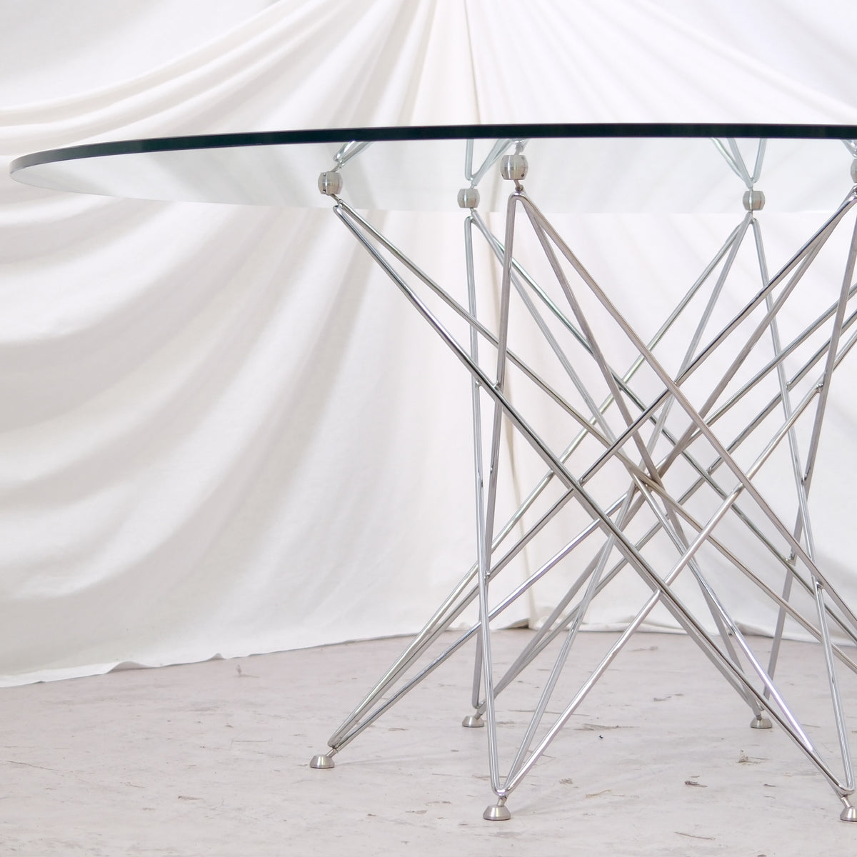 Vintage Bonaldo Round Dining Table – Glass Top 160 cm
