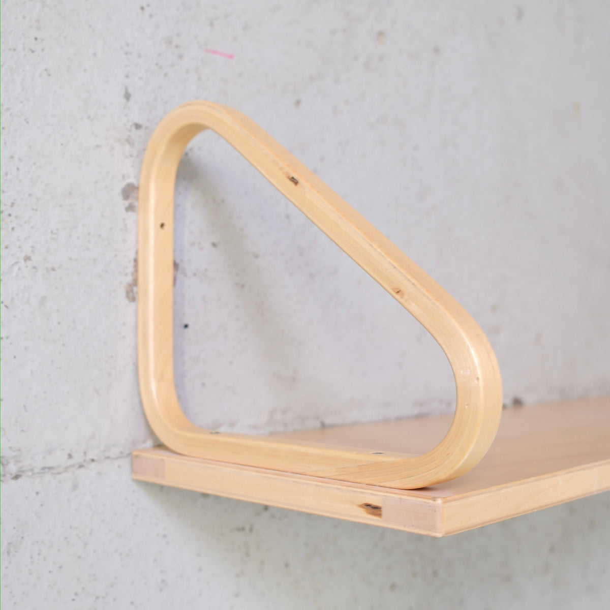 Artek seinähylly 112B, koivu – Alvar Aalto