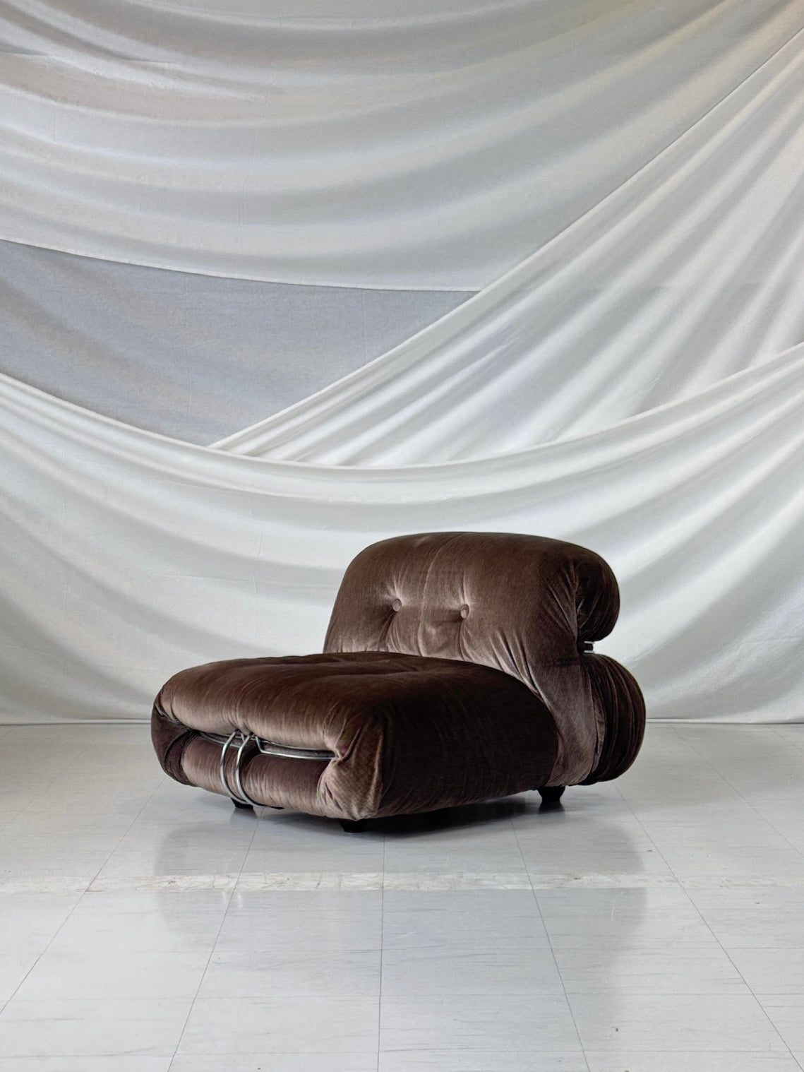 Soriana-nojatuoli – Afra ja Tobia Scarpa, valmistaja Cassina