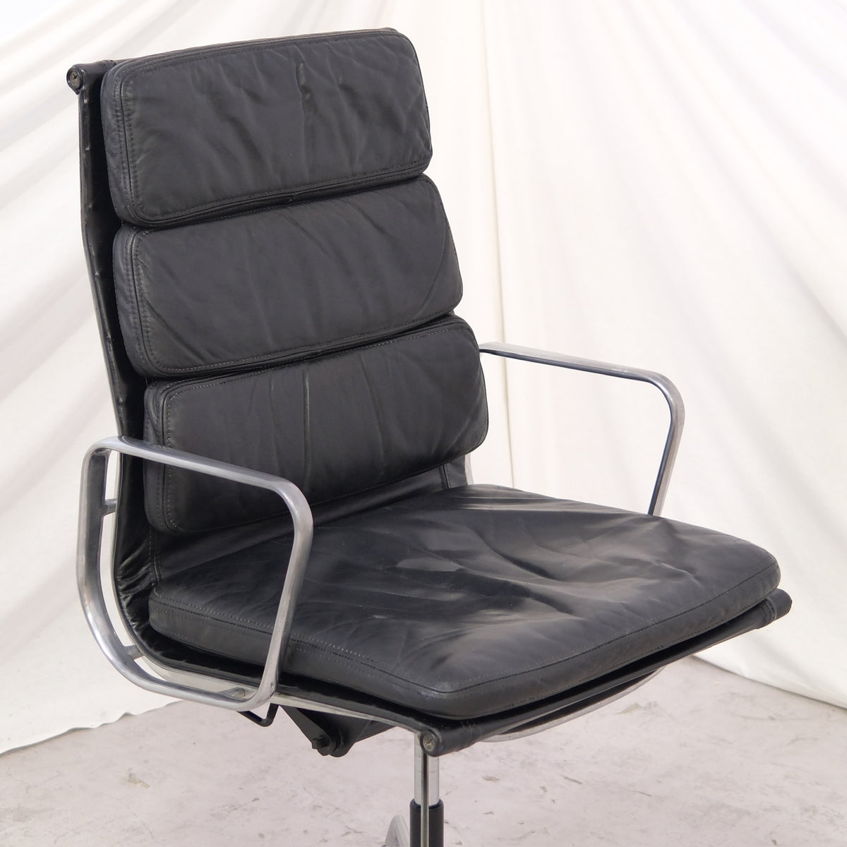 Charles & Ray Eames EA 219 -työtuoli, Vitra / Herman Miller