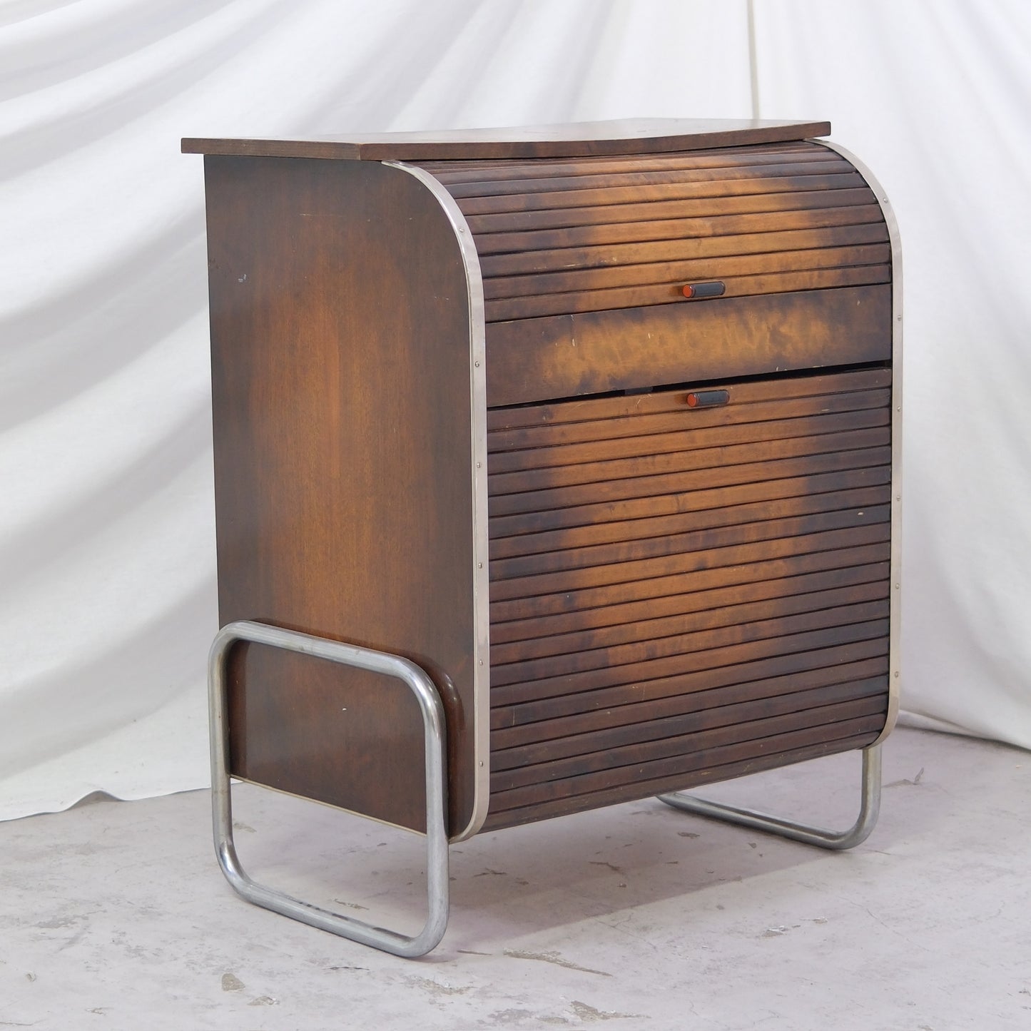 Tanskalainen modernistinen kaappi, 1950-luku