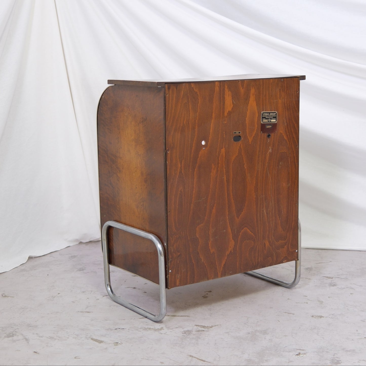 Tanskalainen modernistinen kaappi, 1950-luku