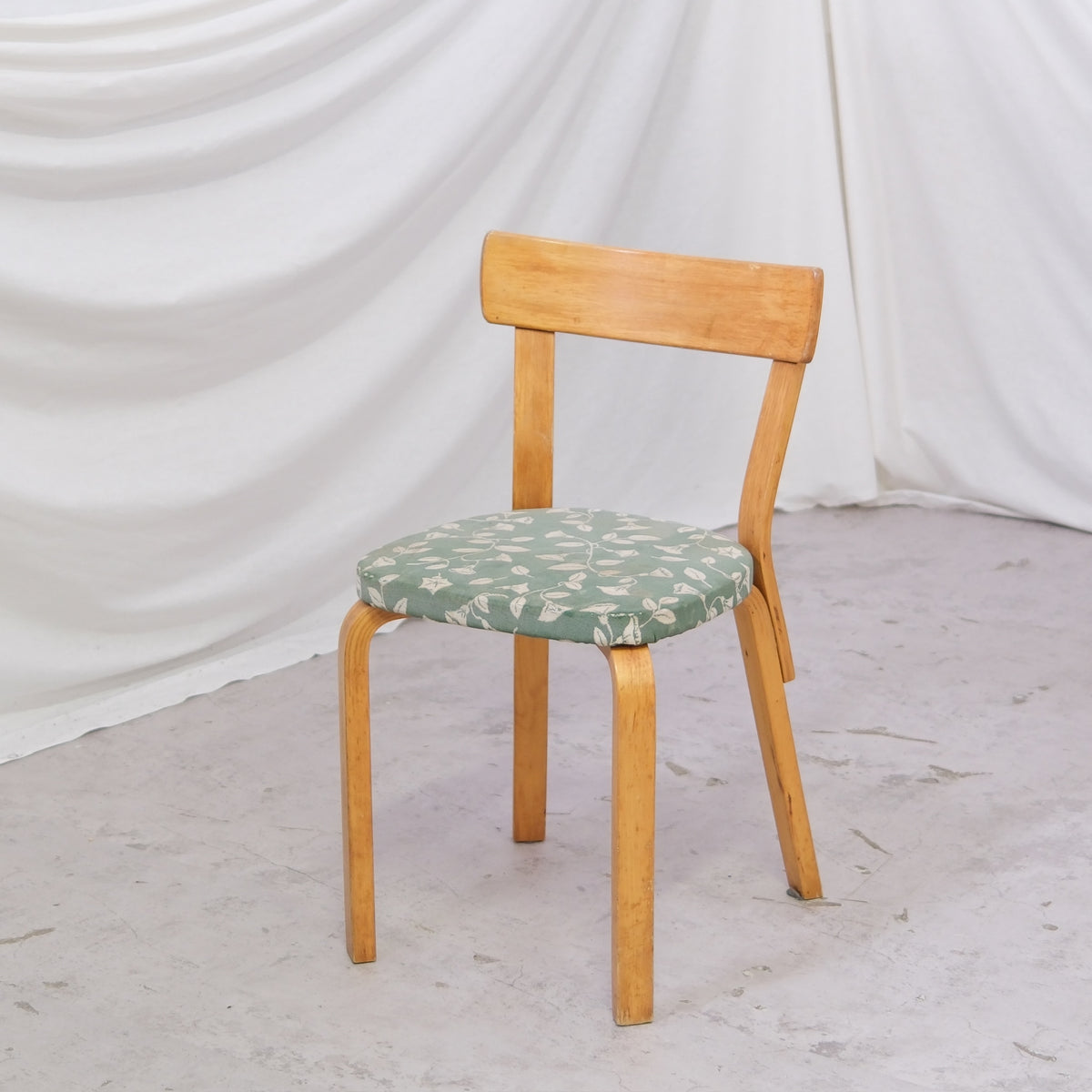 Artek 69 -verhoillut tuolit, 1930-luku
