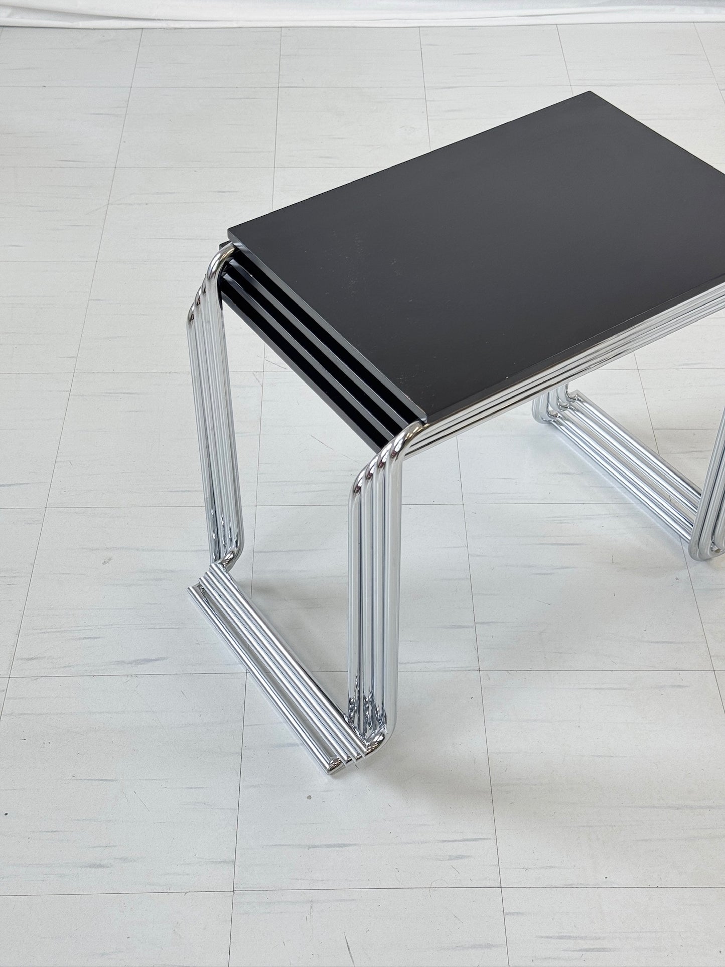 Artek Paimio 806 side table by Alvar Aalto