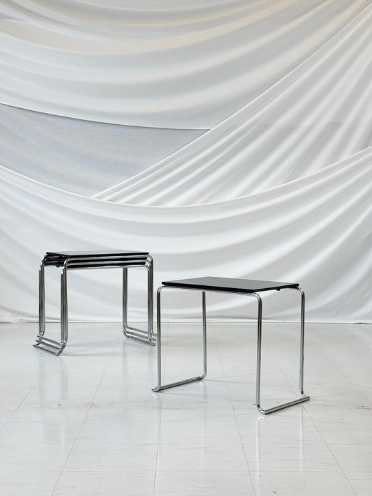 Artek Paimio 806 side table by Alvar Aalto