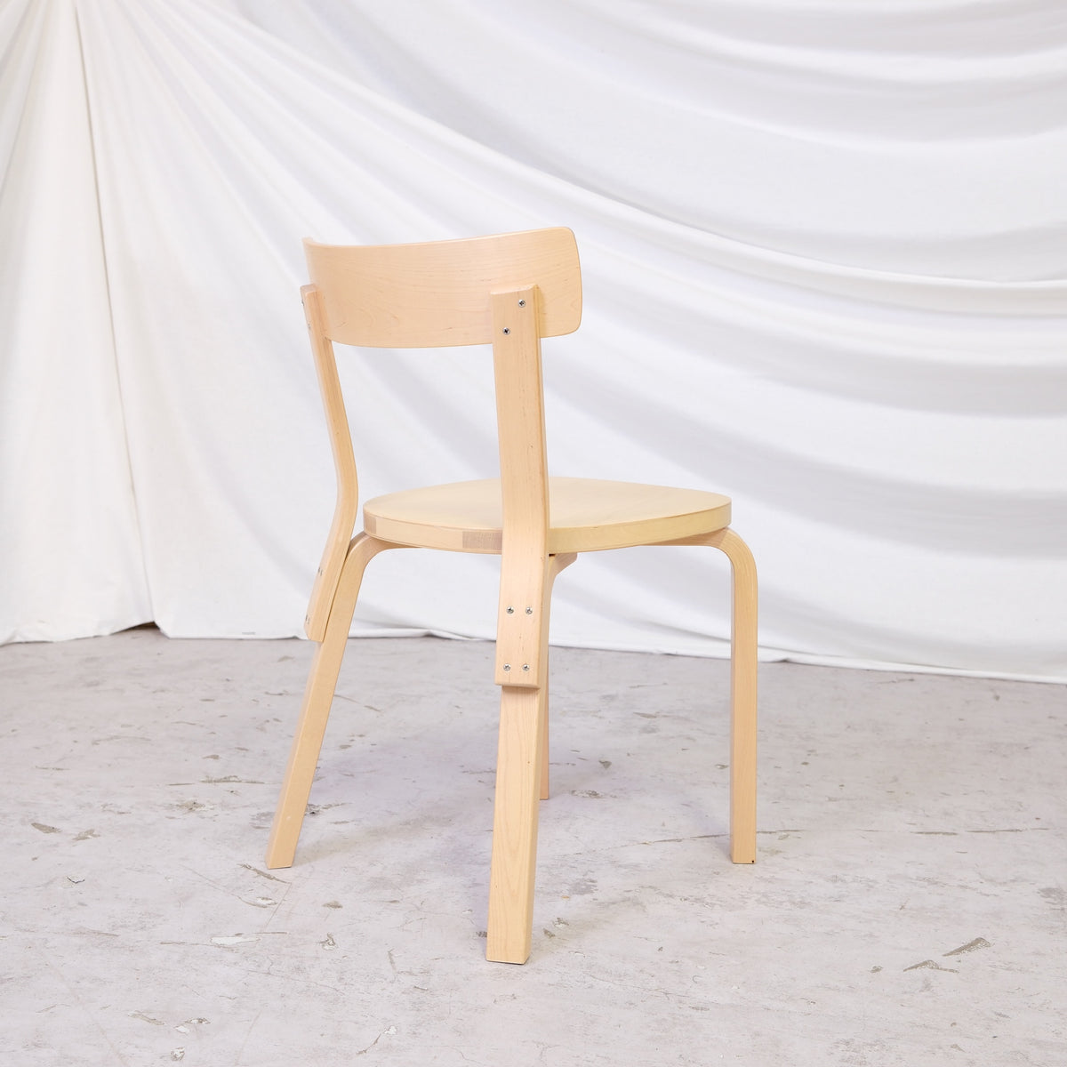Artek 69 tuolit, koivu – Alvar Aalto