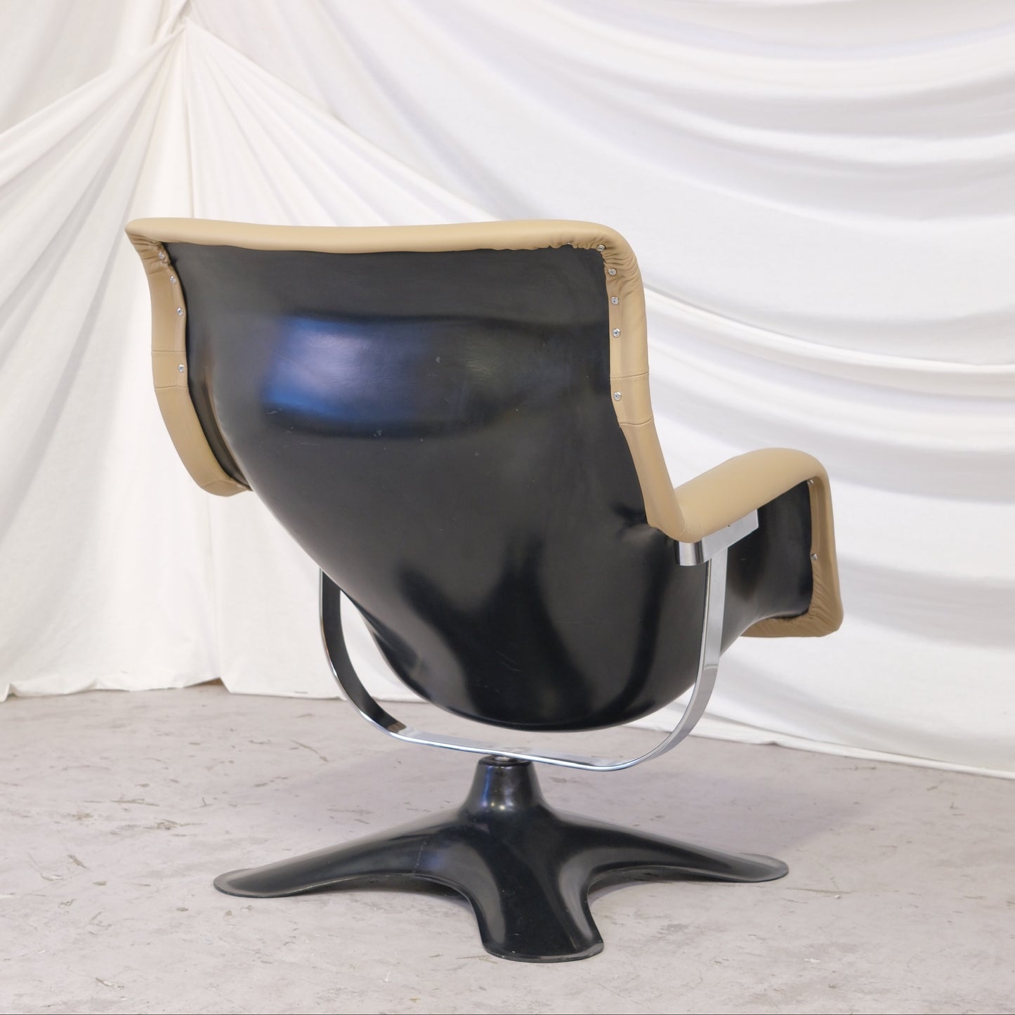 Yrjö Kukkapuro Karuselli Lounge Chair with Ottoman