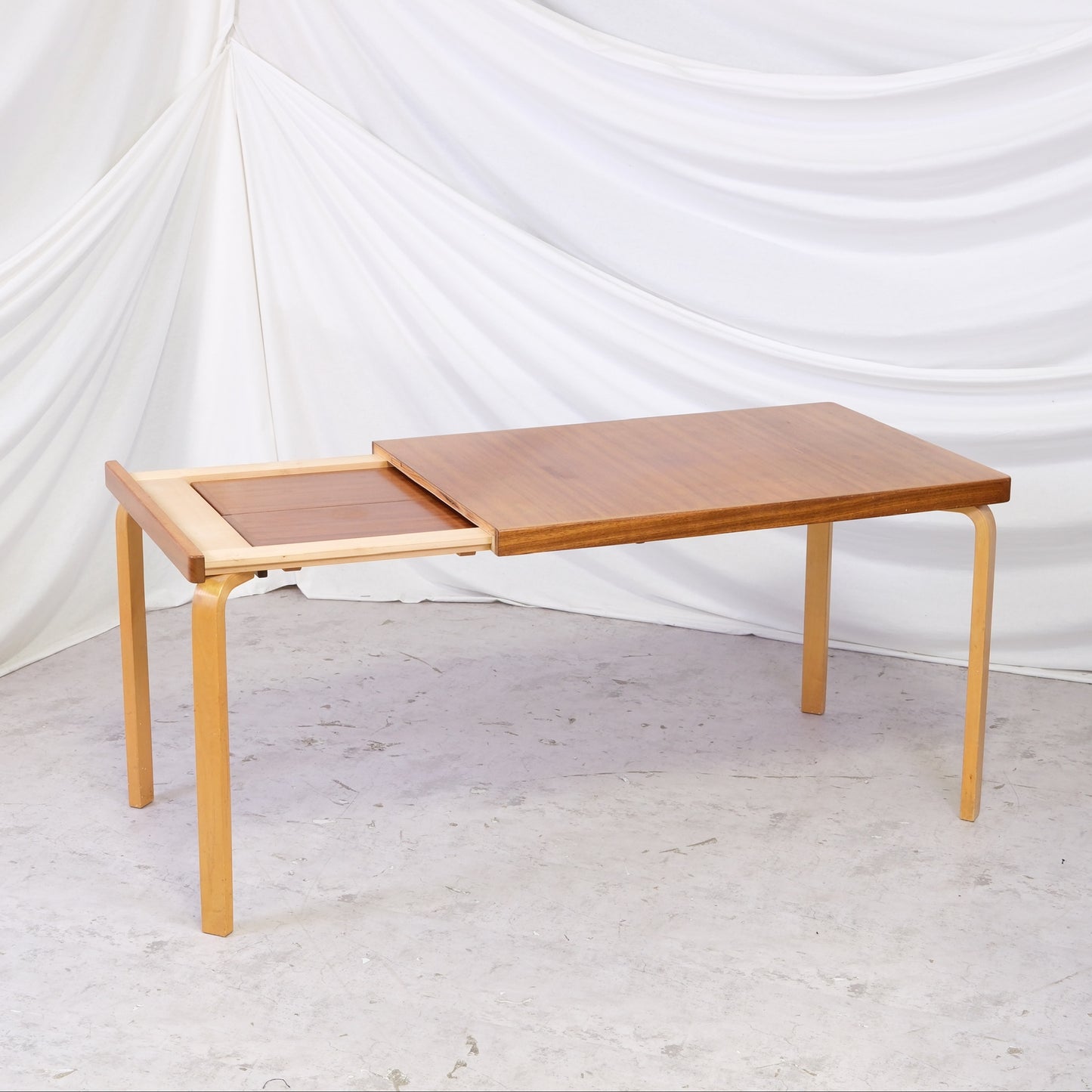 Aino Aalto Model 95 A Dining Table in Mahogany for Artek