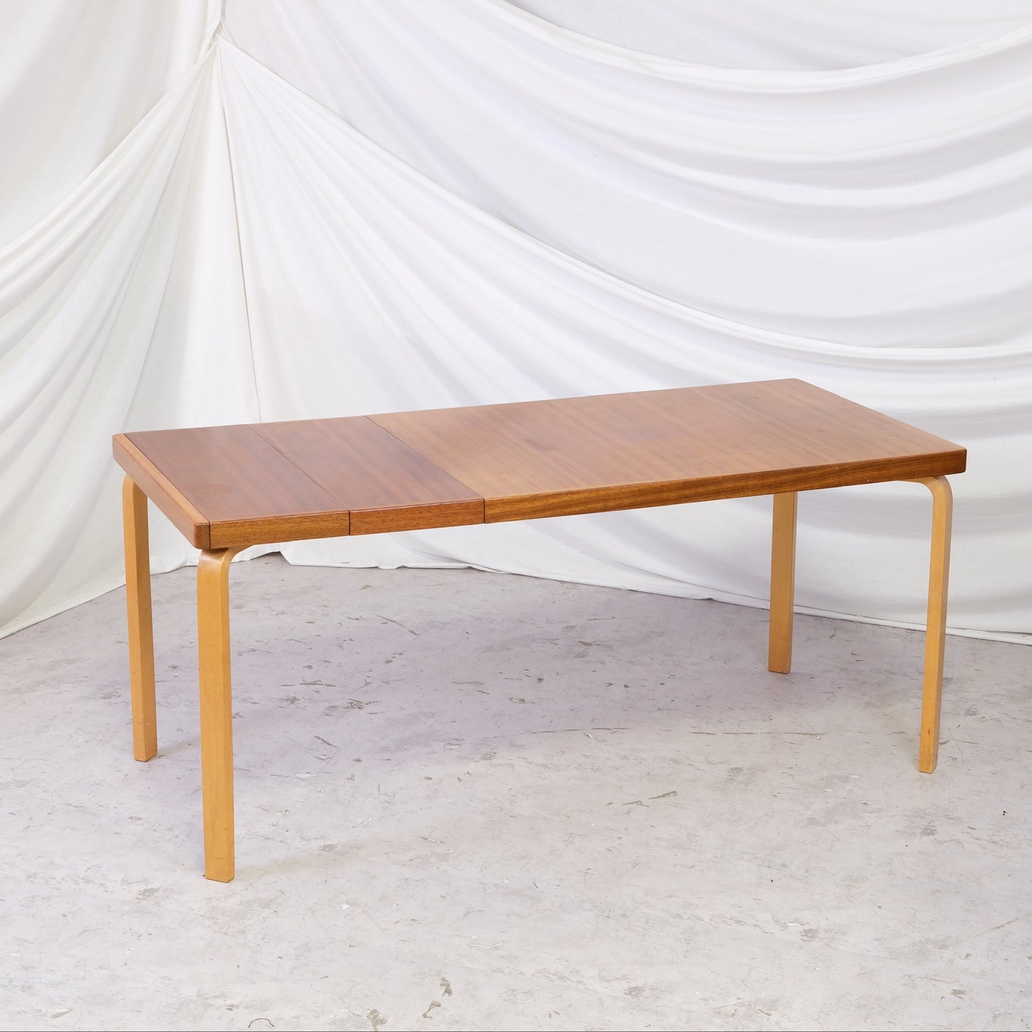 Aino Aalto Model 95 A Dining Table in Mahogany for Artek