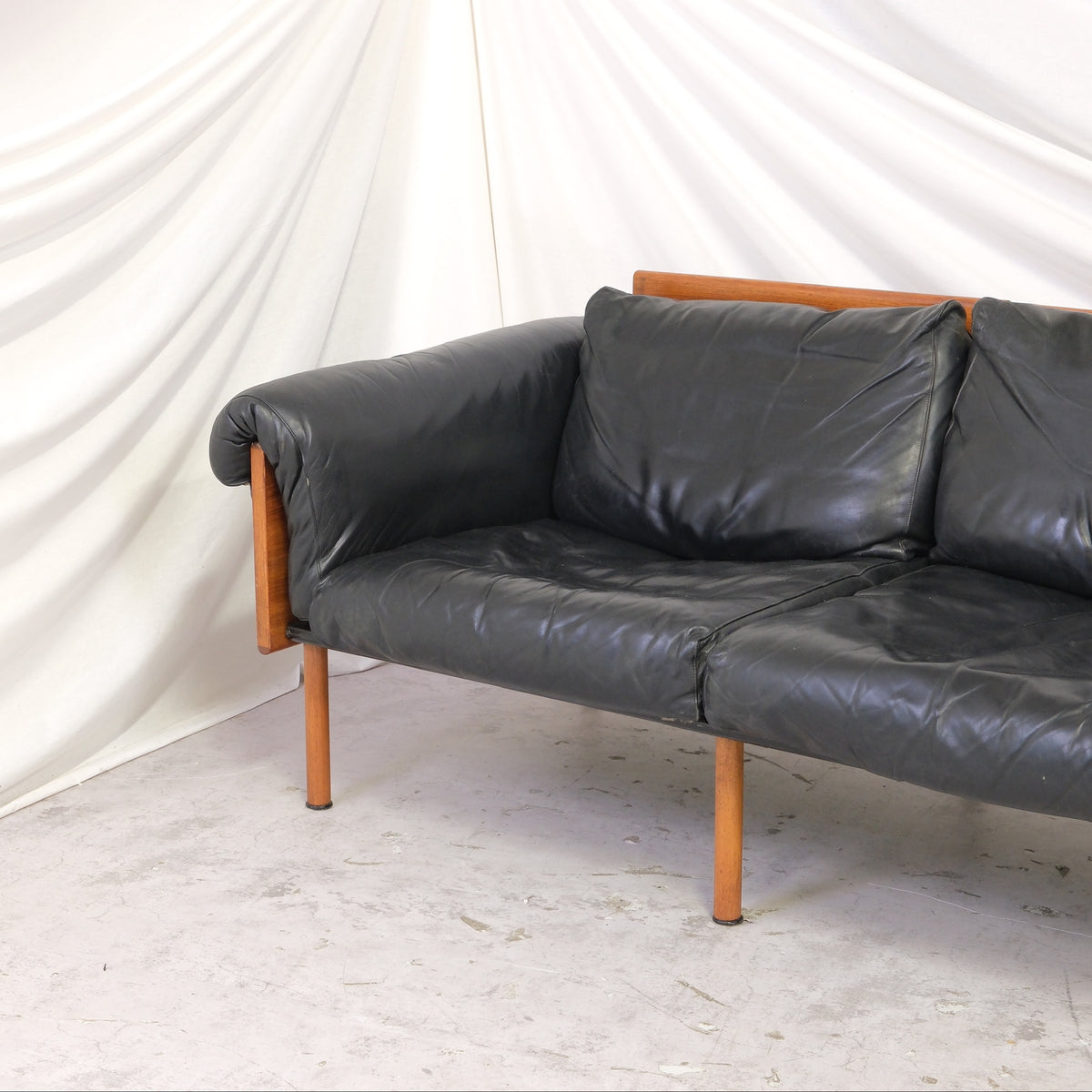 Yrjö Kukkapuro Ateljee 3-Seater Sofa in Black Leather