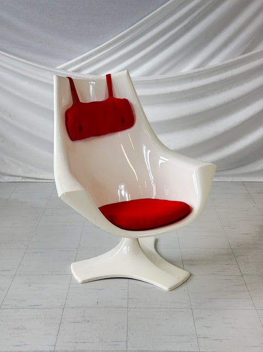 Amicus fiberglass armchair by Antero Poppius