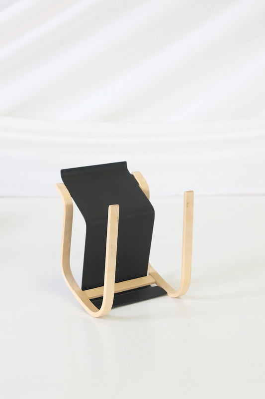Artek – Alvar Aalto 100th Anniversary Miniature Paimio Chair, Black (1:5)