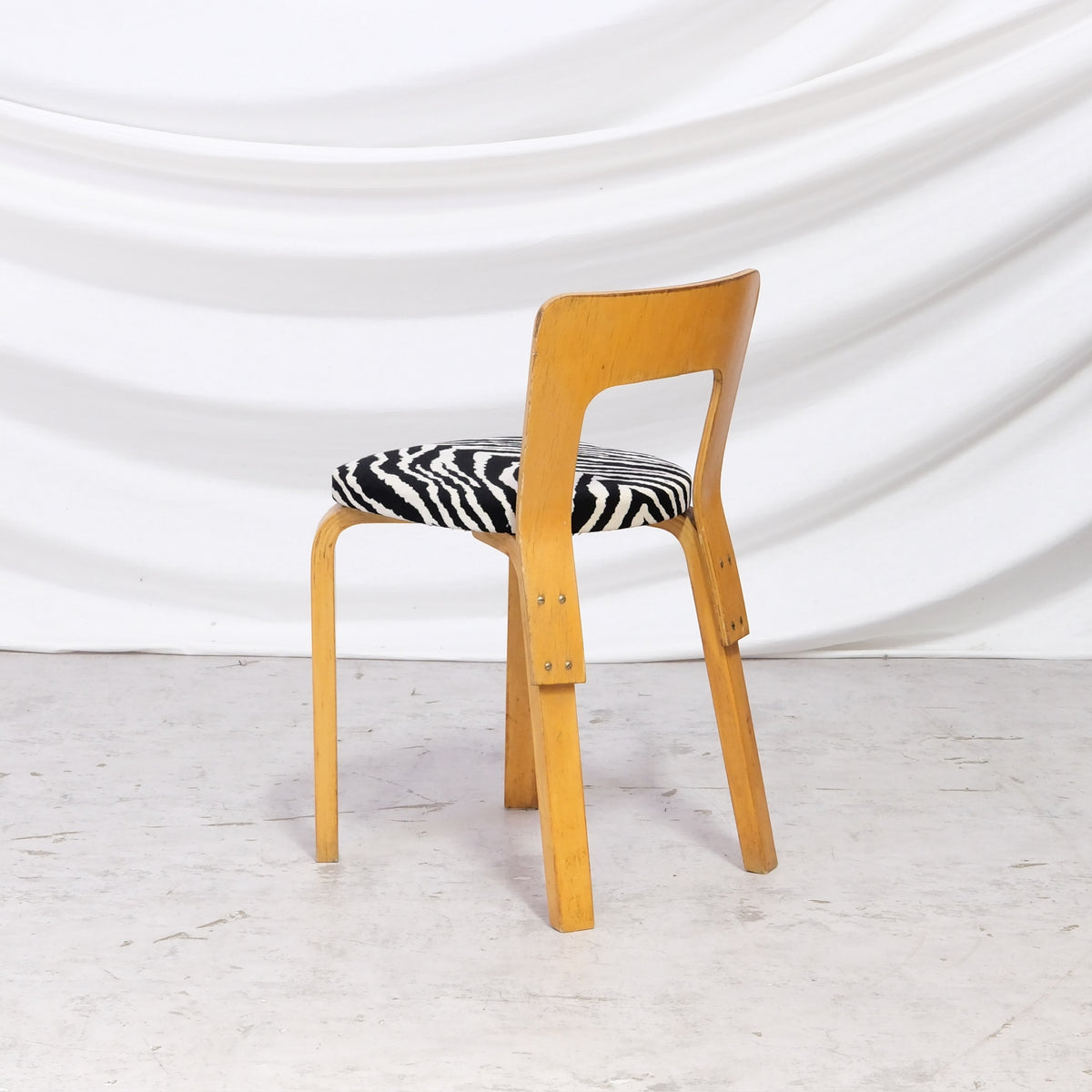 Artek A65 tuolit, Zebra-verhoilu, 1950-luku