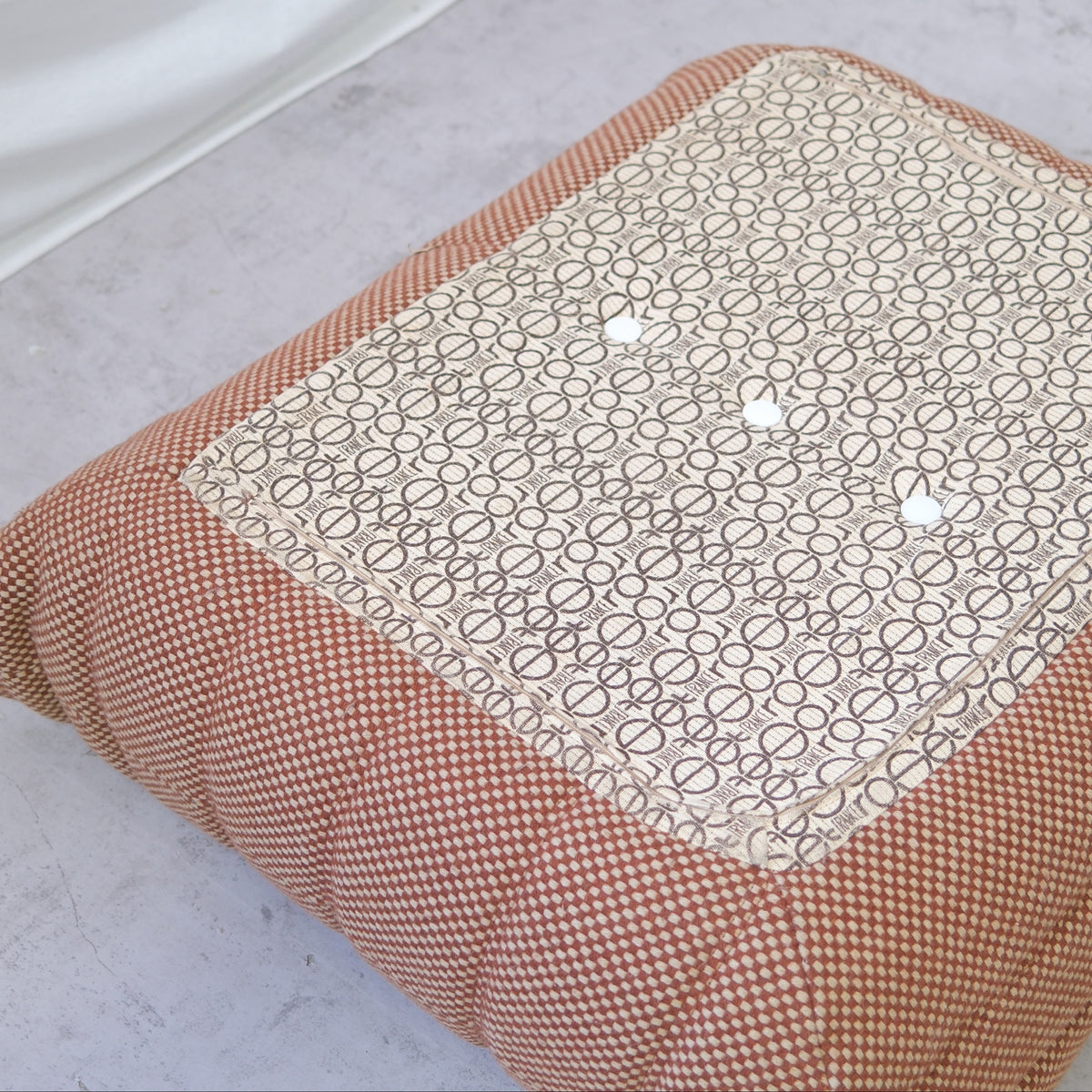 Ligne Roset Togo -kokonaisuus, ruskea villakangas – Michel Ducaroy