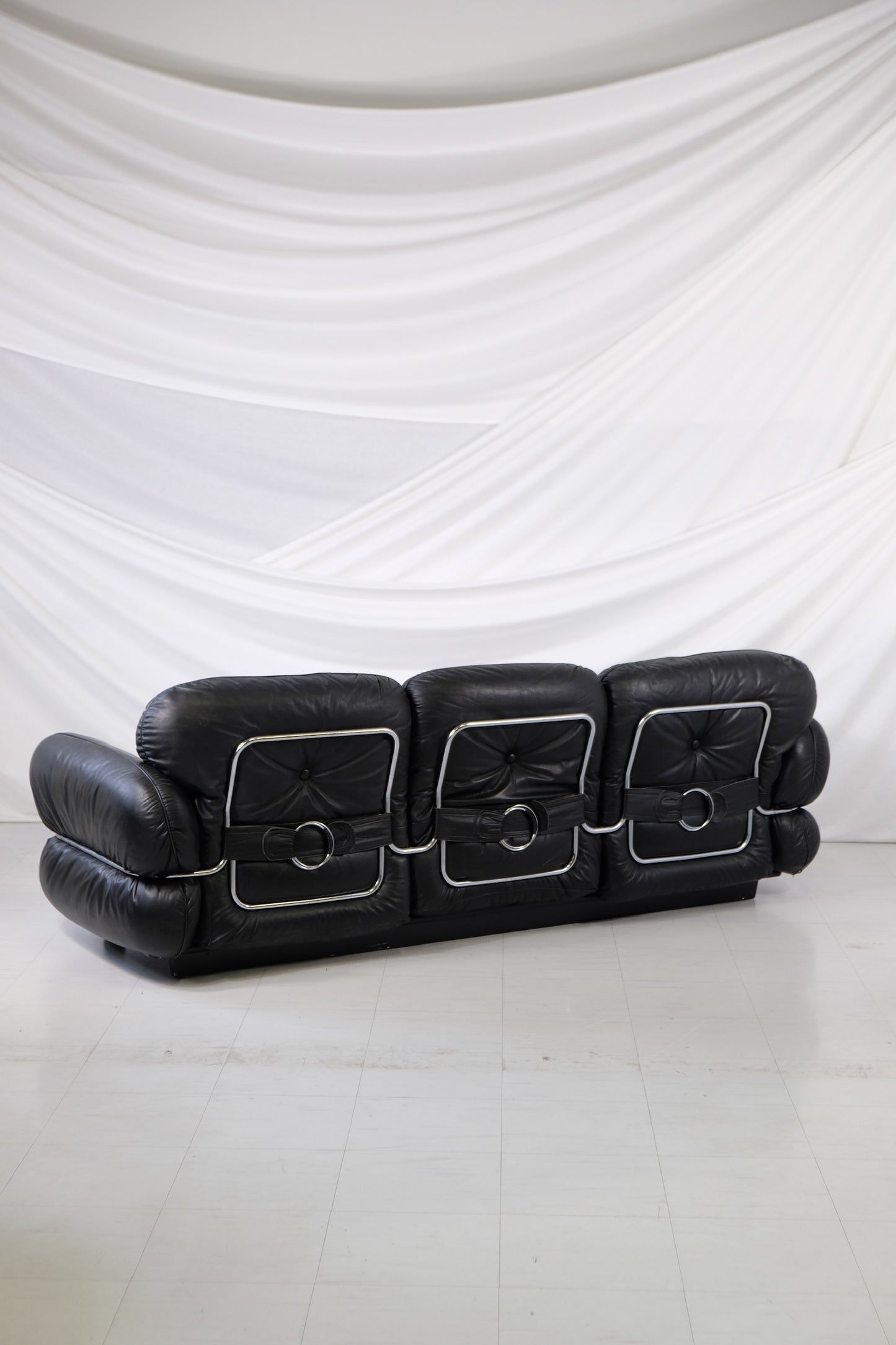 Isku “Hannibal” Sofa by Kurt Hvitsjö