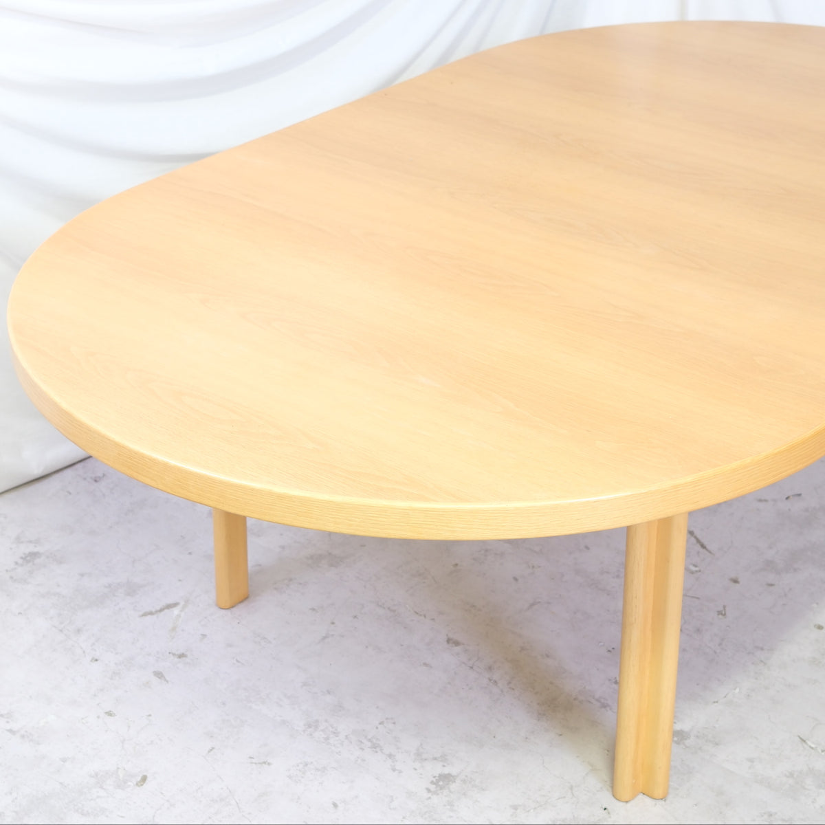 Artek suuri saarnipöytä HL2-jaloilla – Alvar Aalto, tilaustuote