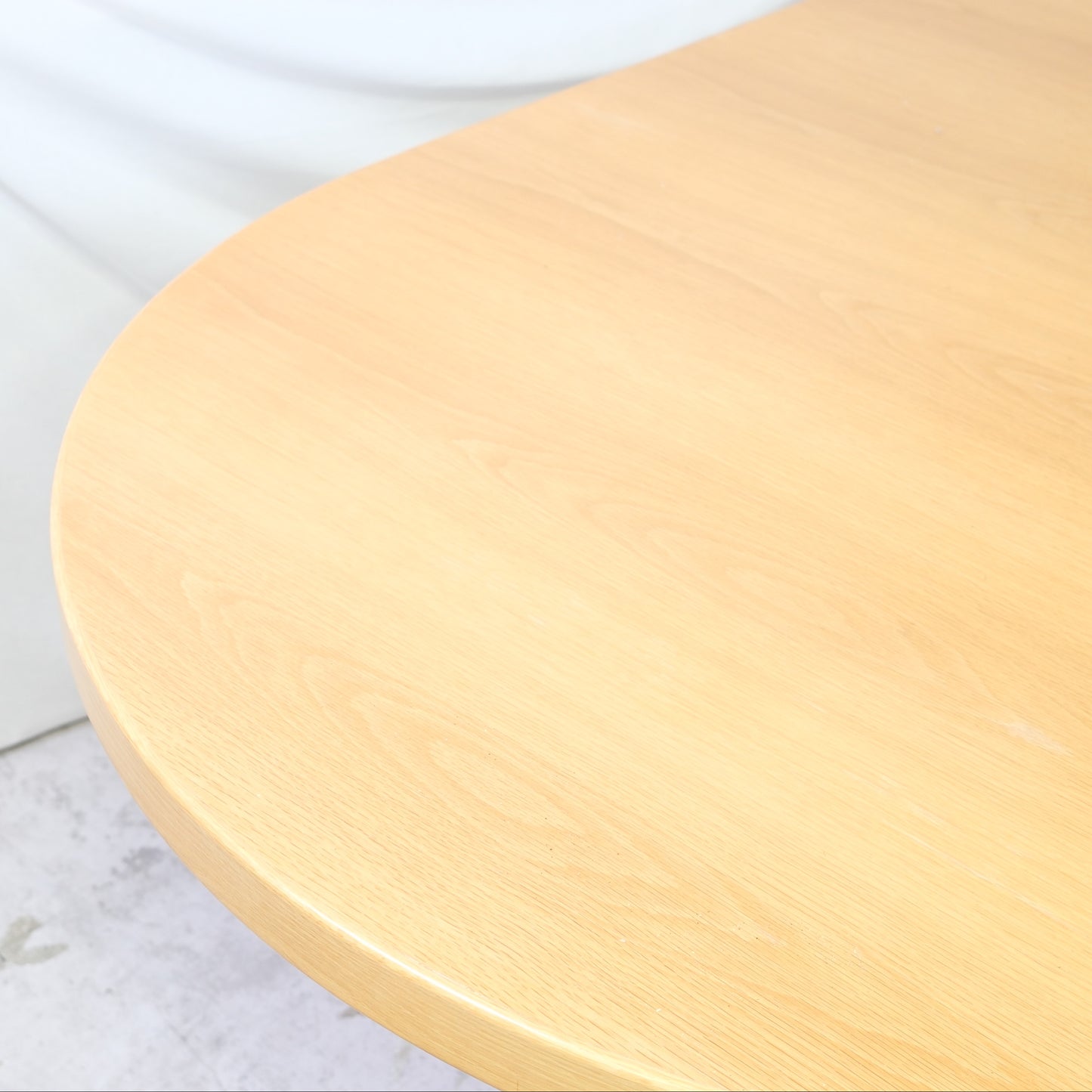 Artek suuri saarnipöytä HL2-jaloilla – Alvar Aalto, tilaustuote