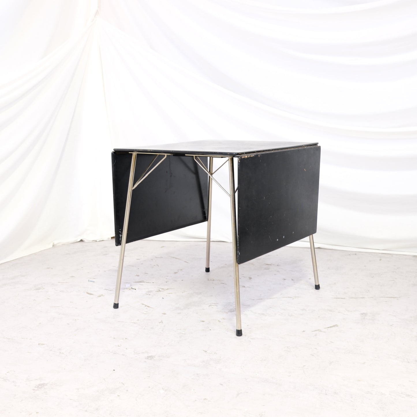 Fritz Hansen malli 3601 taittopöytä – Arne Jacobsen, 1950-luku