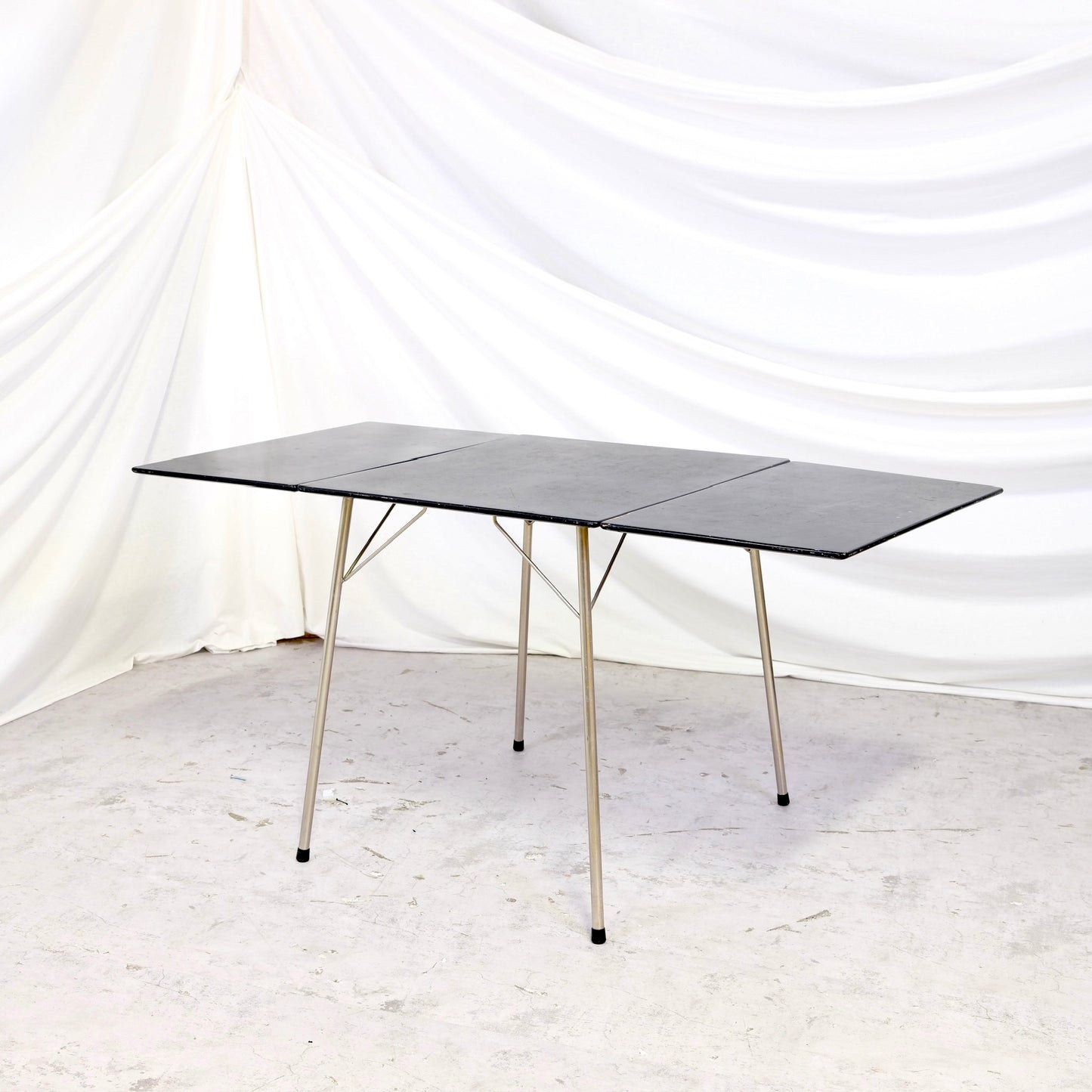 Fritz Hansen malli 3601 taittopöytä – Arne Jacobsen, 1950-luku