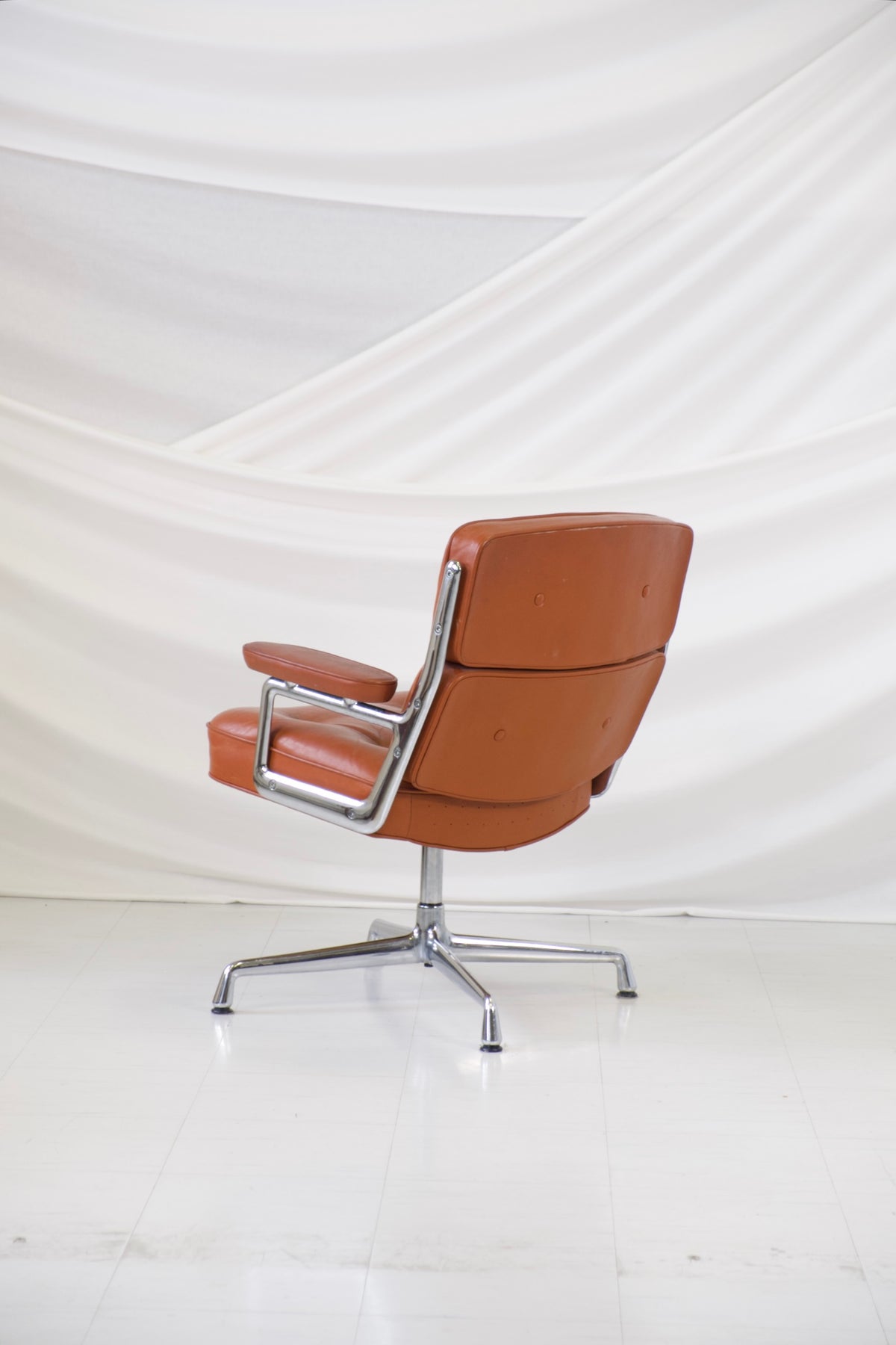Eames Lobby Chair
