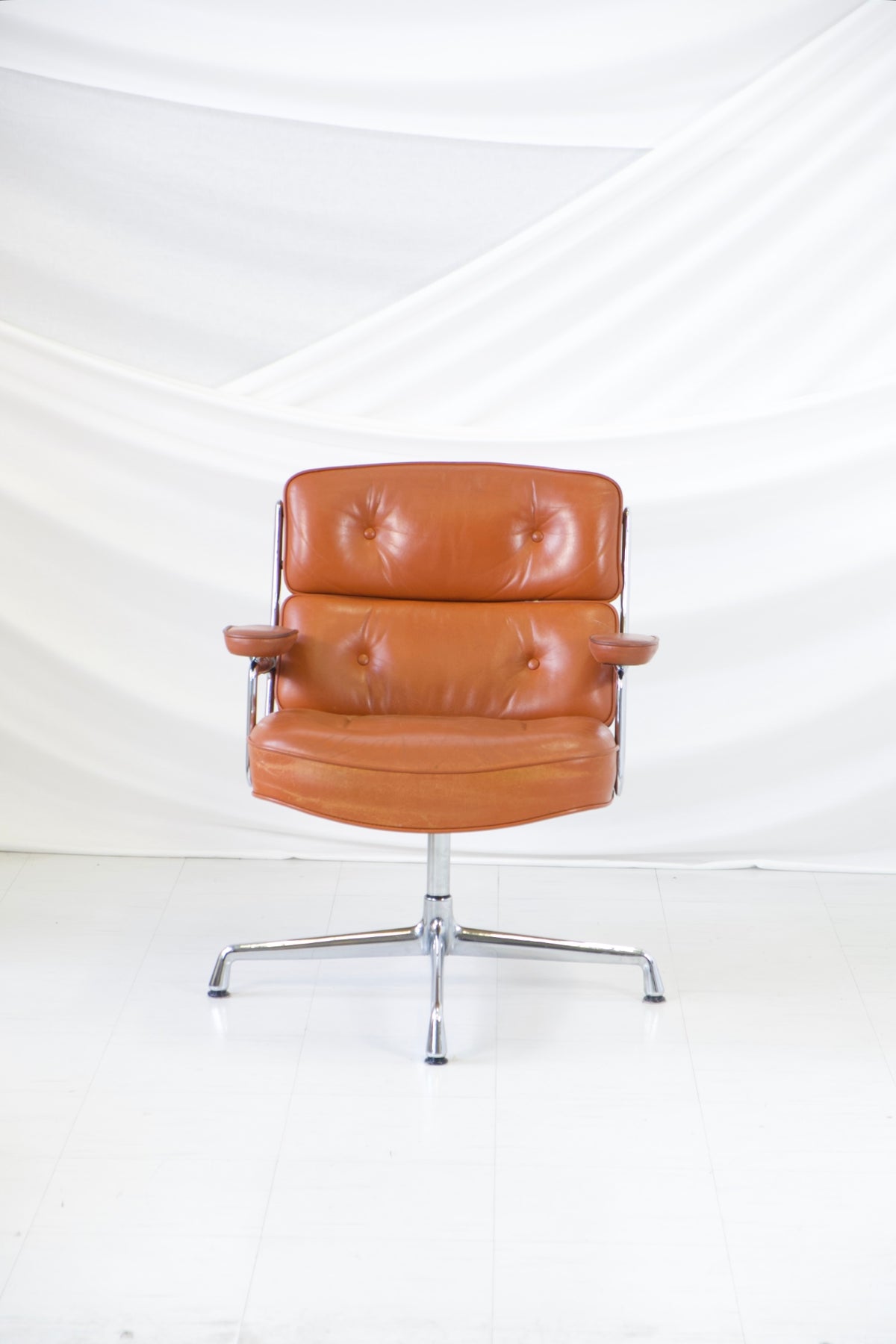 Eames Lobby Chair