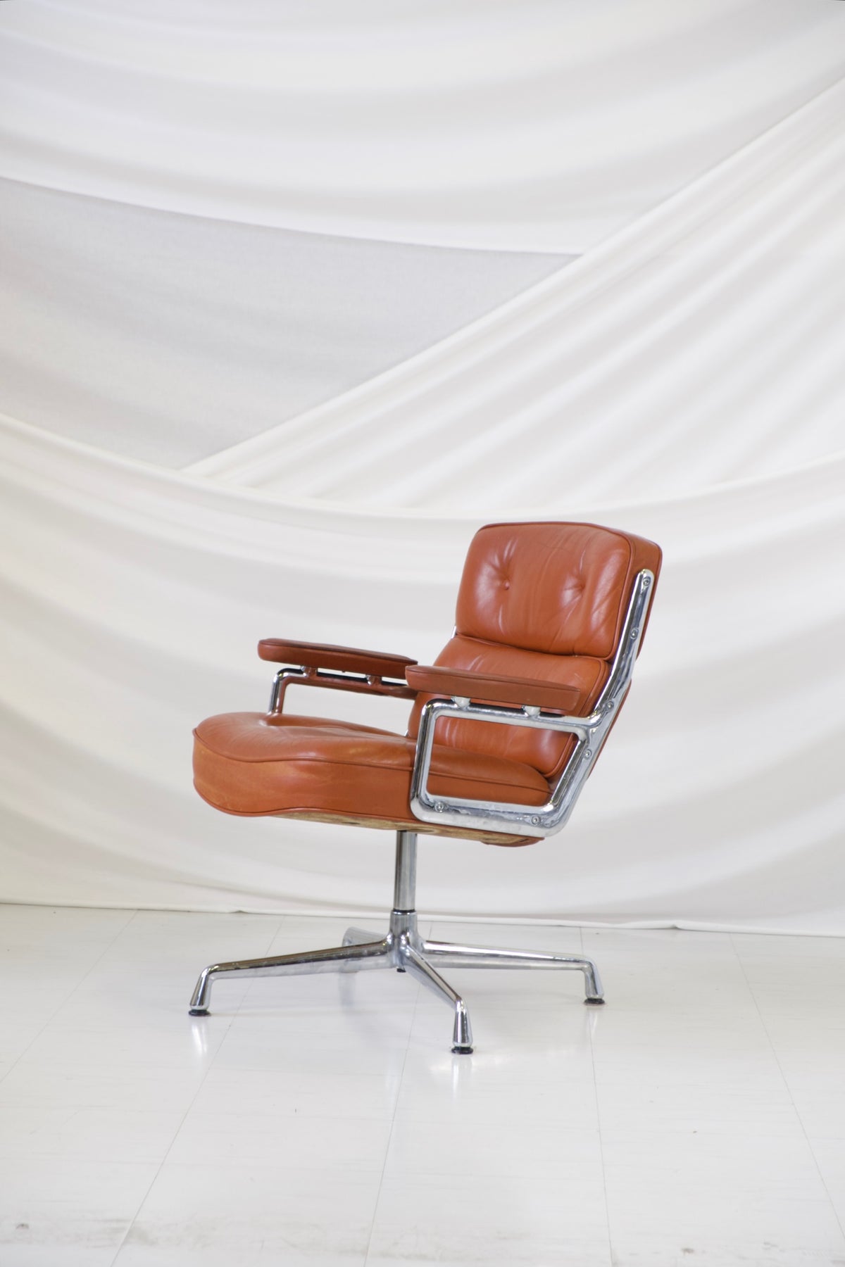 Eames Lobby Chair