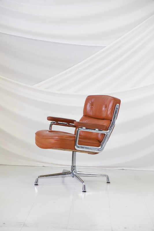 Eames Lobby Chair