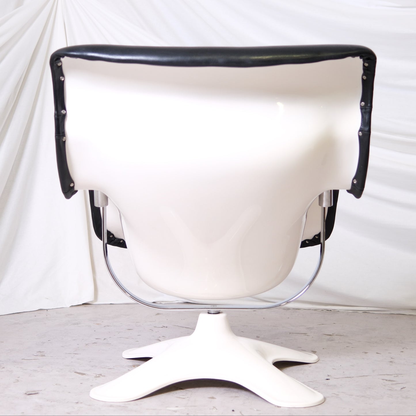 Yrjö Kukkapuro Karuselli Chair by Avarte