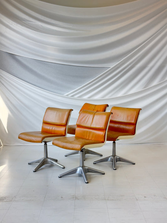Yrjö Kukkapuro ABS 3427 -tuolit, 4 kpl
