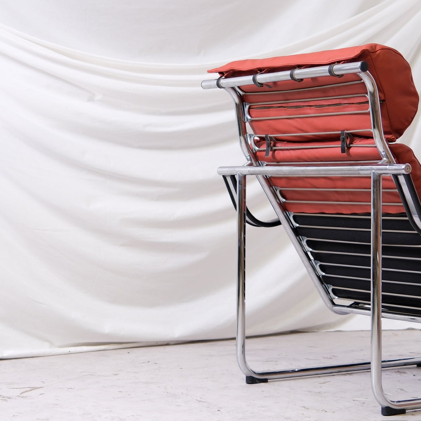 Yrjö Kukkapuro Remmi Lounge Chair - Terracotta leather