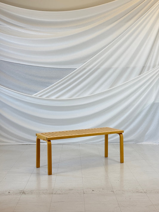 Artek 153A -penkki