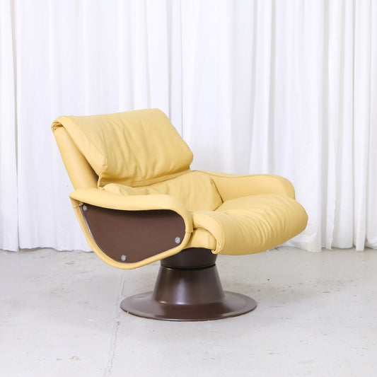 Vintage Yrjö Kukkapuro Saturnus lounge chair in yellow leather