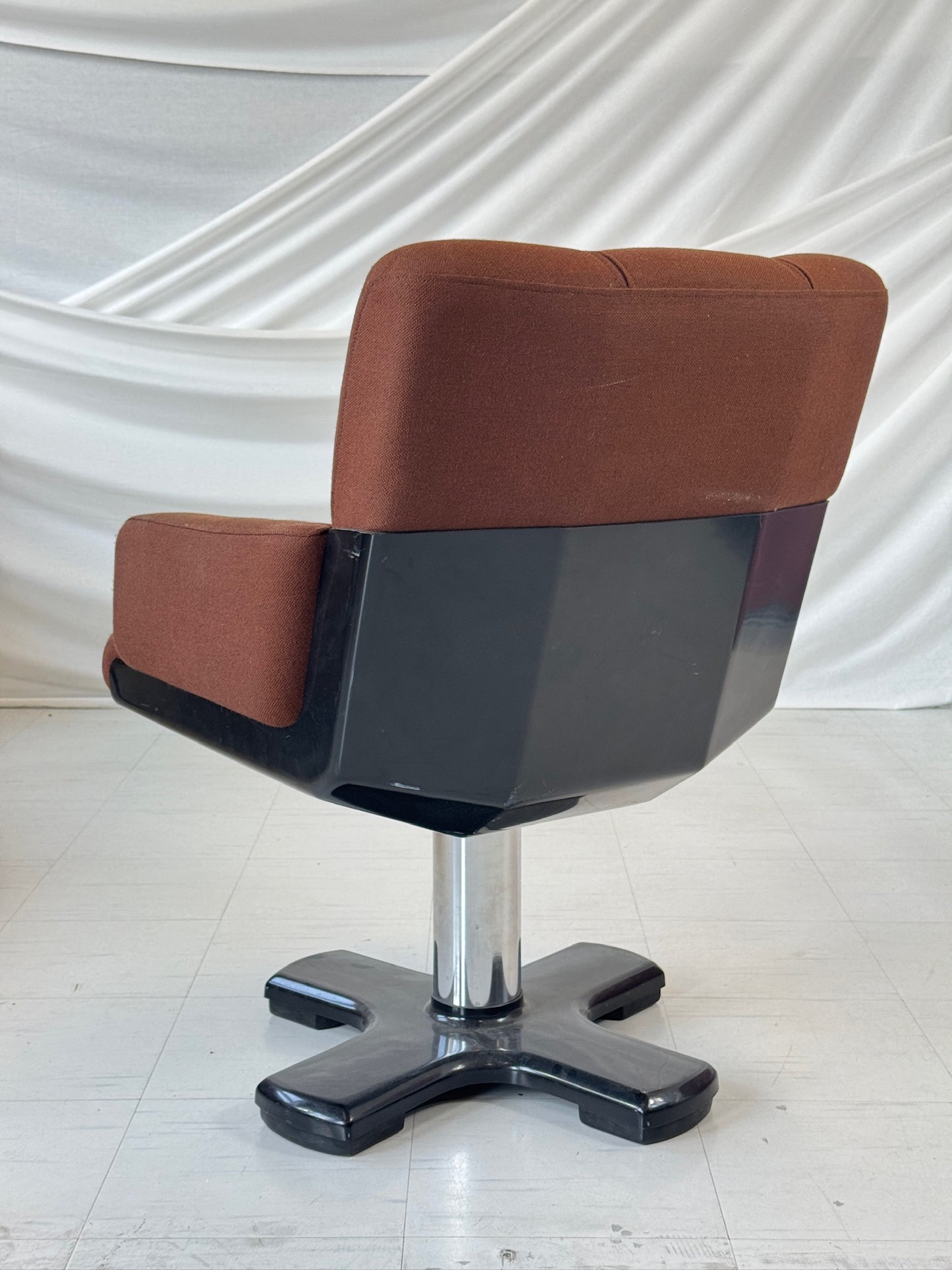 Nautilus Chair by Kari-Pekka Valorinta