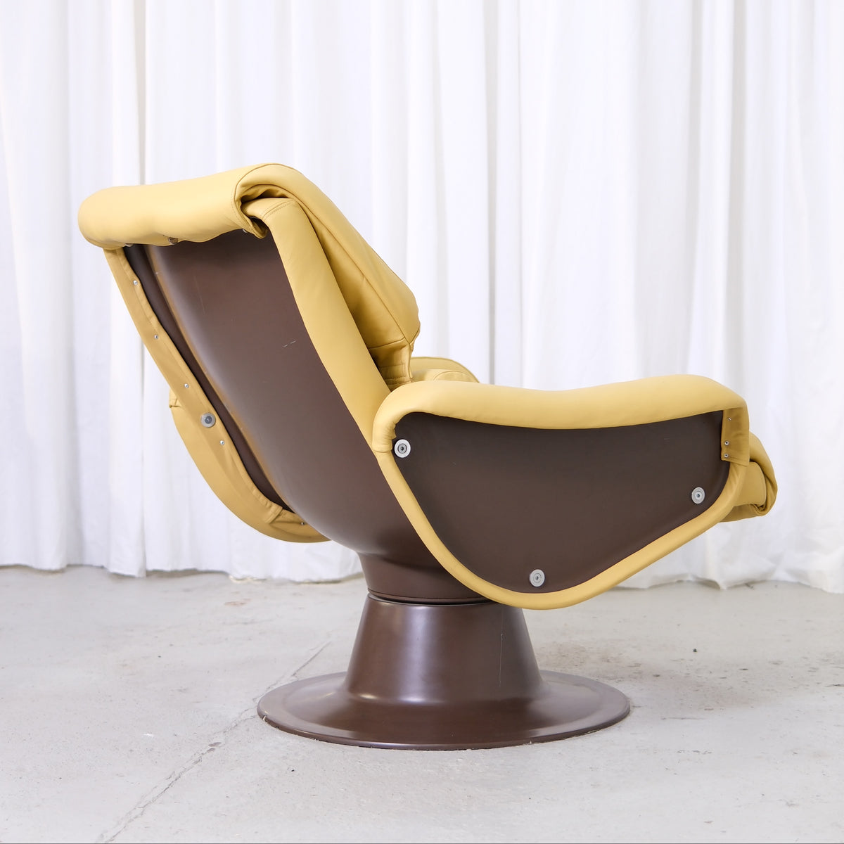 Vintage Yrjö Kukkapuro Saturnus Lounge Chair in Yellow Leather