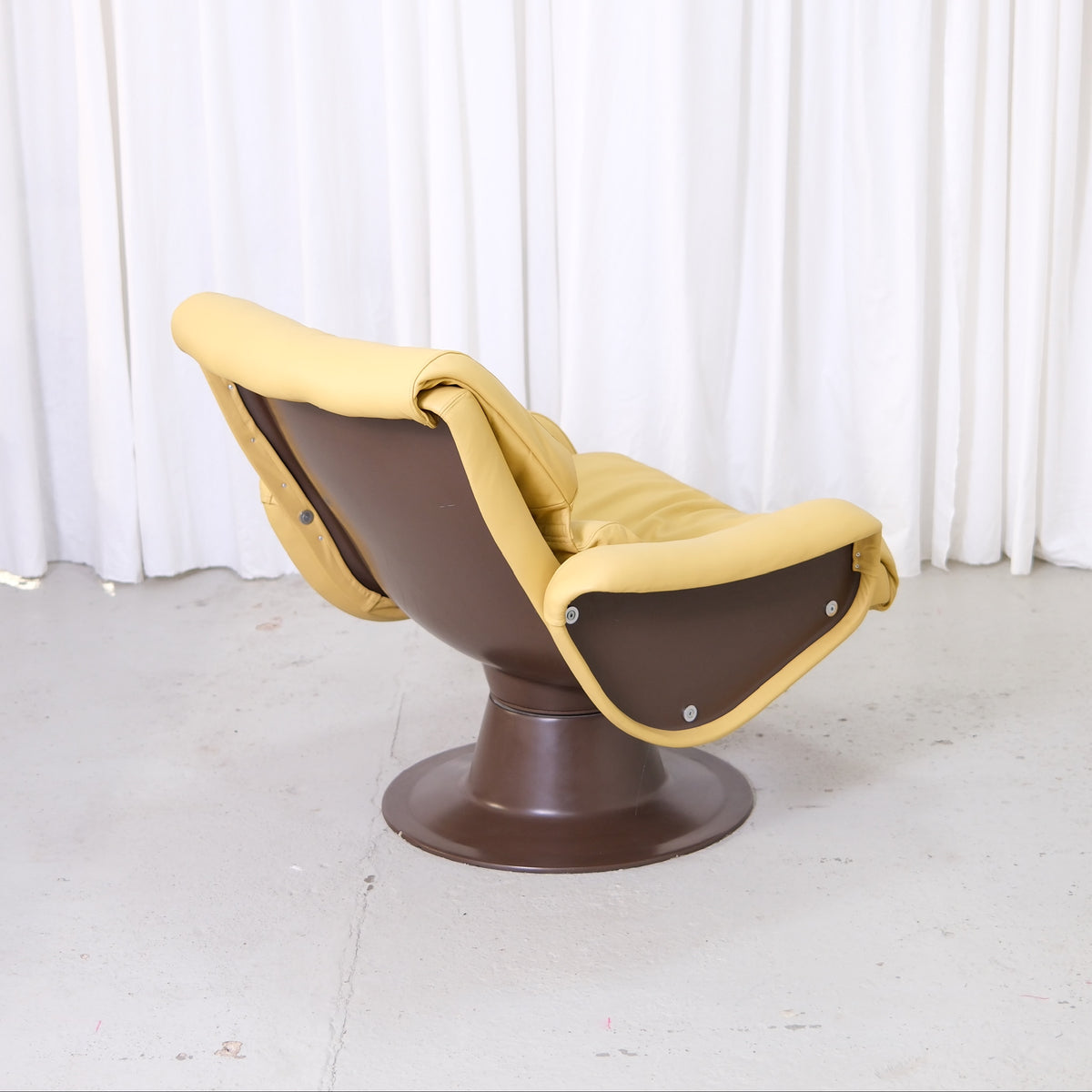 Vintage Yrjö Kukkapuro Saturnus Lounge Chair in Yellow Leather