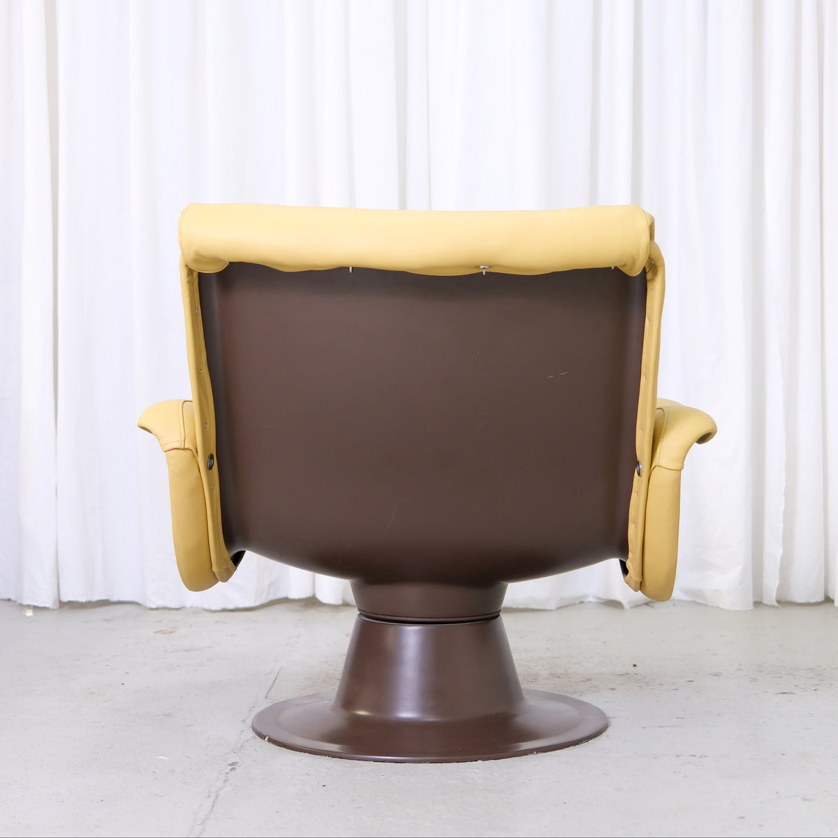 Vintage Yrjö Kukkapuro Saturnus Lounge Chair in Yellow Leather