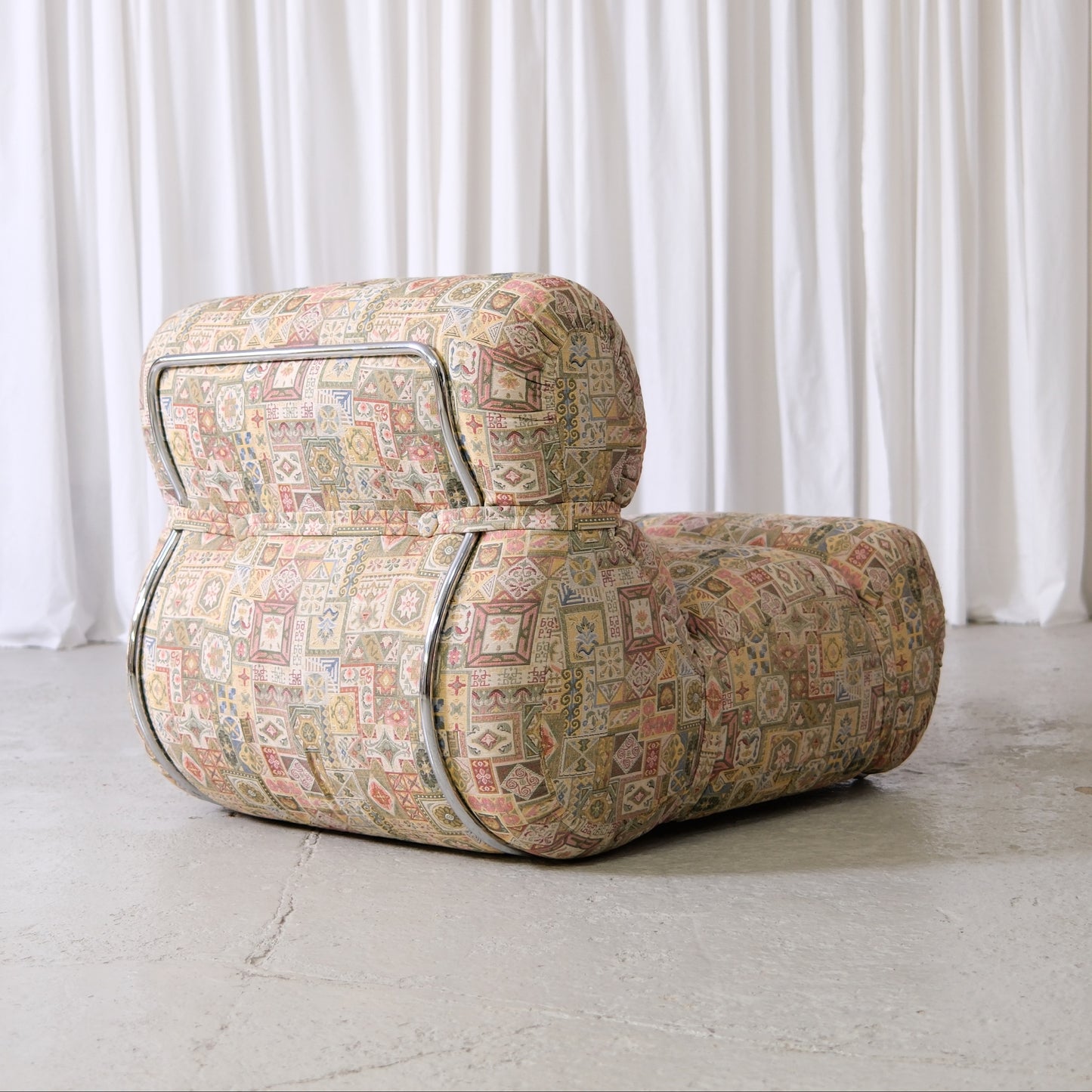 Italialainen modulaarinen lepotuoli, kuviollinen kangas