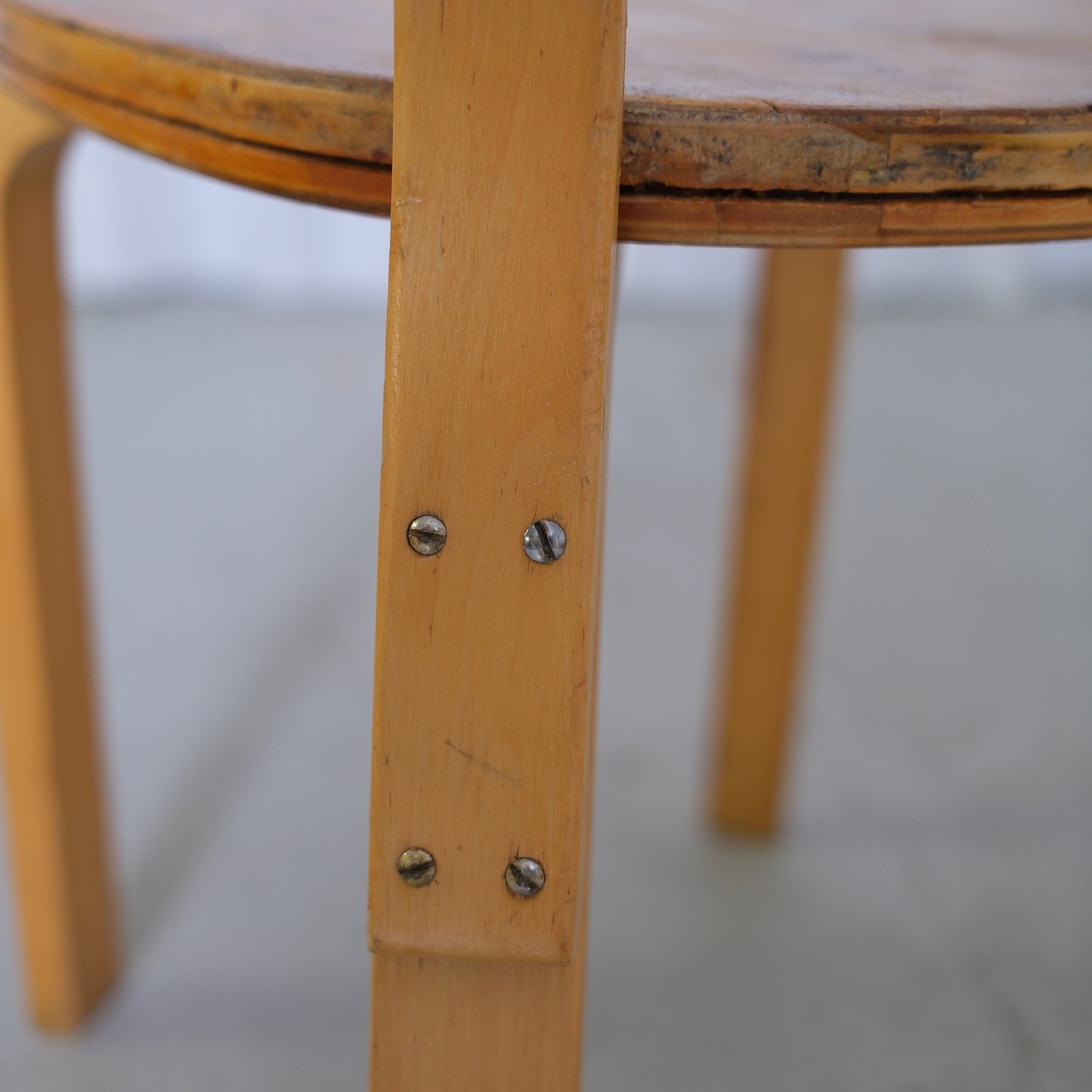 Alvar Aalto 69 Sandwich -tuolit, valmistaja Artek, 1930-luku