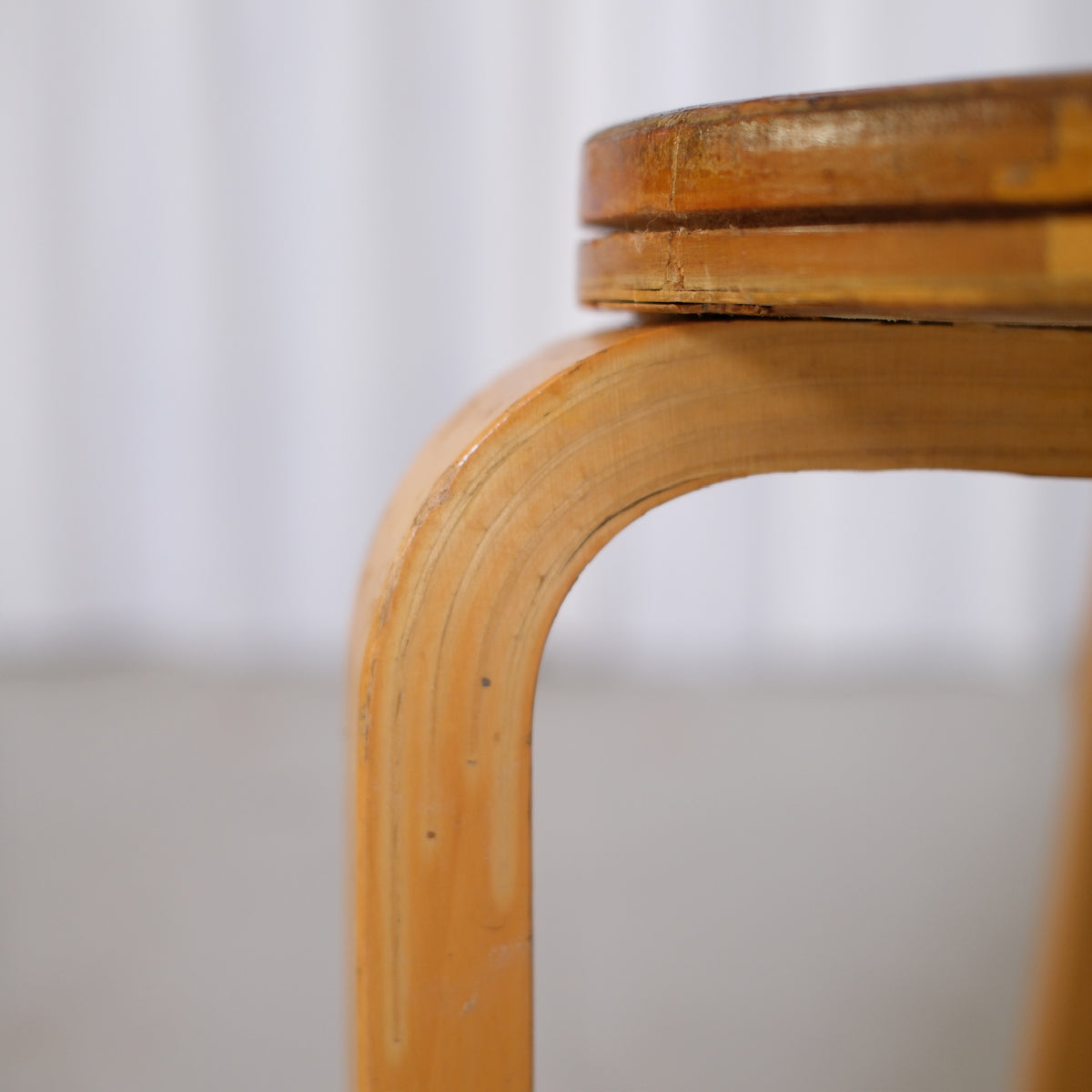 Alvar Aalto 69 Sandwich -tuolit, valmistaja Artek, 1930-luku