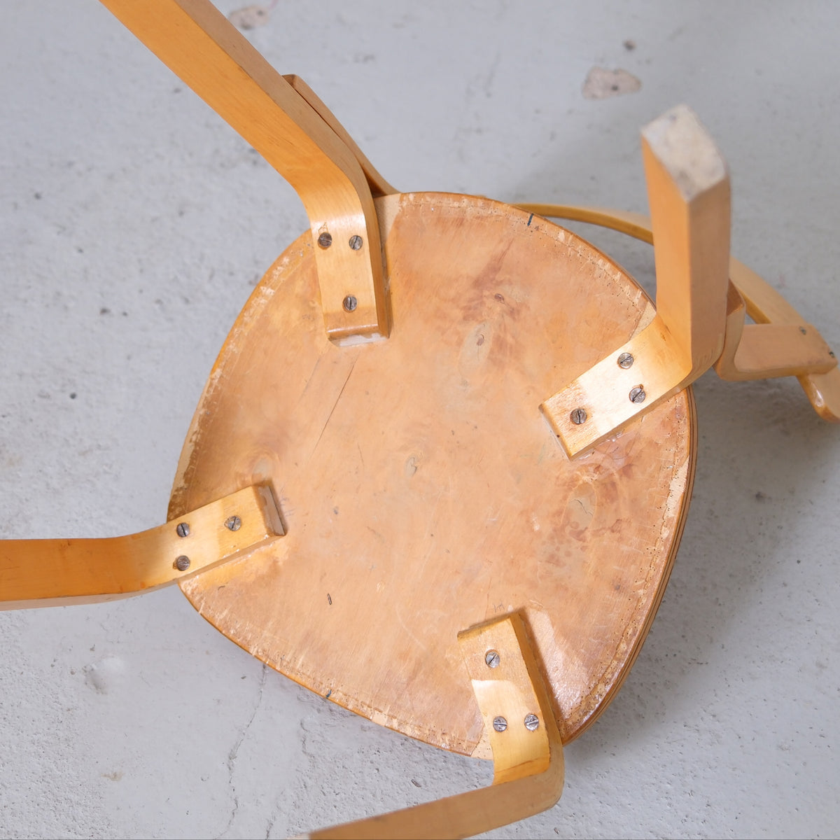 Alvar Aalto 69 Sandwich -tuolit, valmistaja Artek, 1930-luku