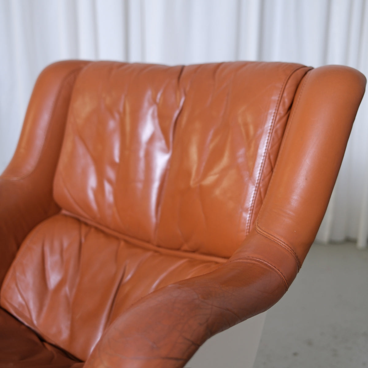 Yrjö Kukkapuro Karuselli 418 Swivel Lounge Chair for Haimi in Brown Leather