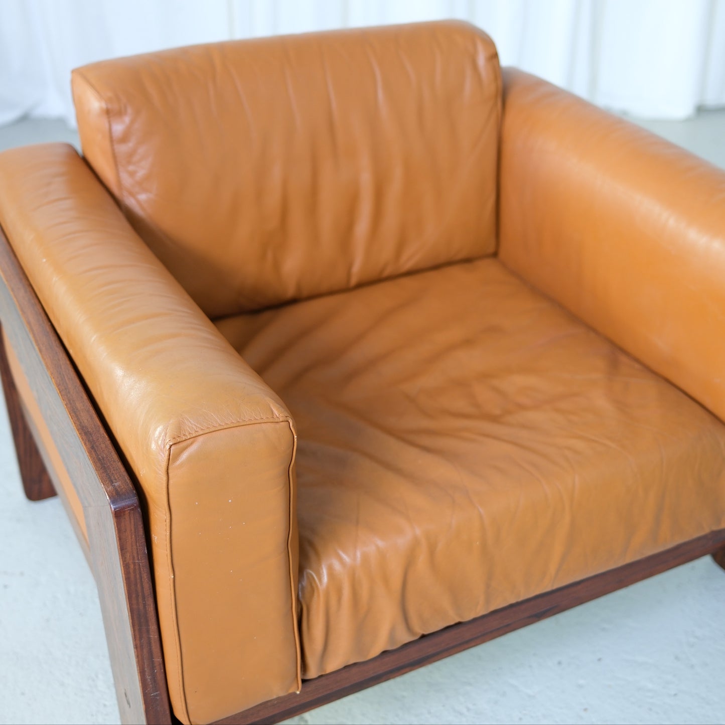 Tobia Scarpa Bastiano Armchair in Cognac Leather and Rosewood
