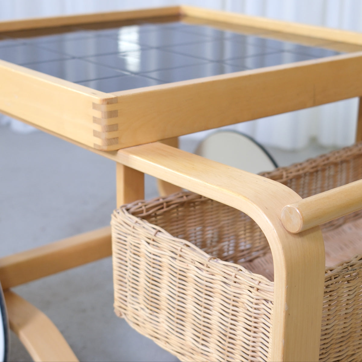Artek 900 Tea Trolley with Black Ceramic Tiles