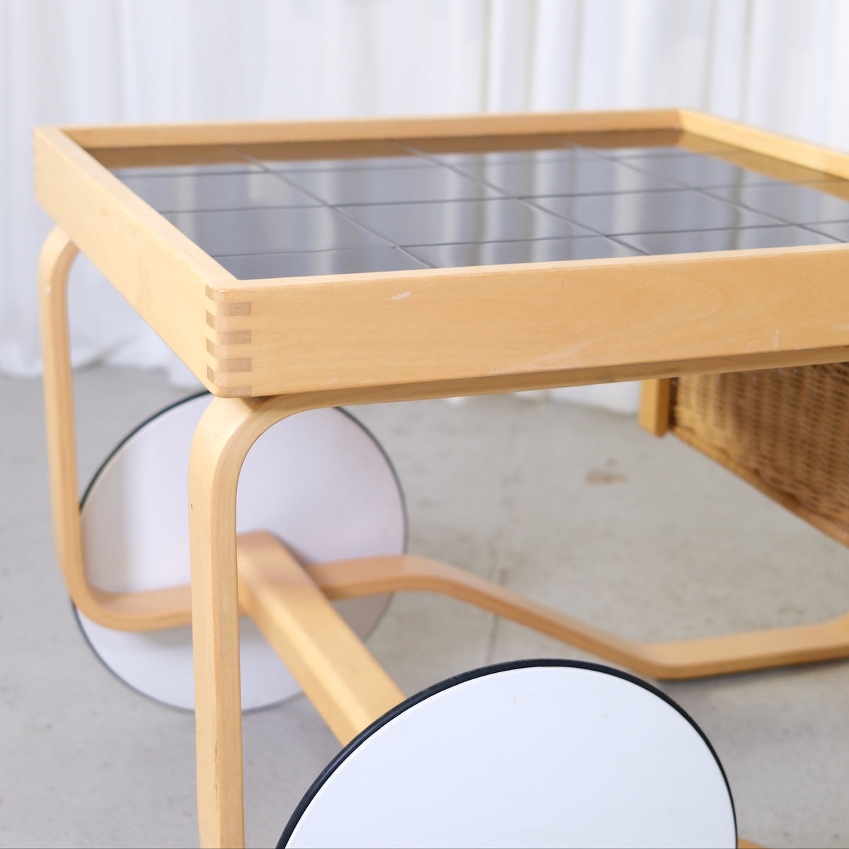 Artek 900 Tea Trolley with Black Ceramic Tiles