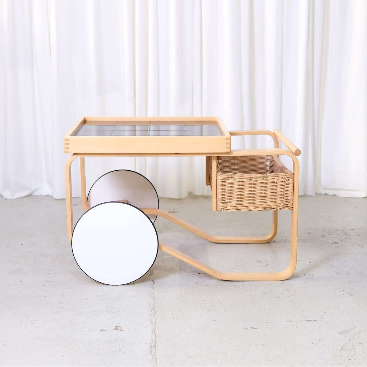 Artek 900 Tea Trolley with Black Ceramic Tiles
