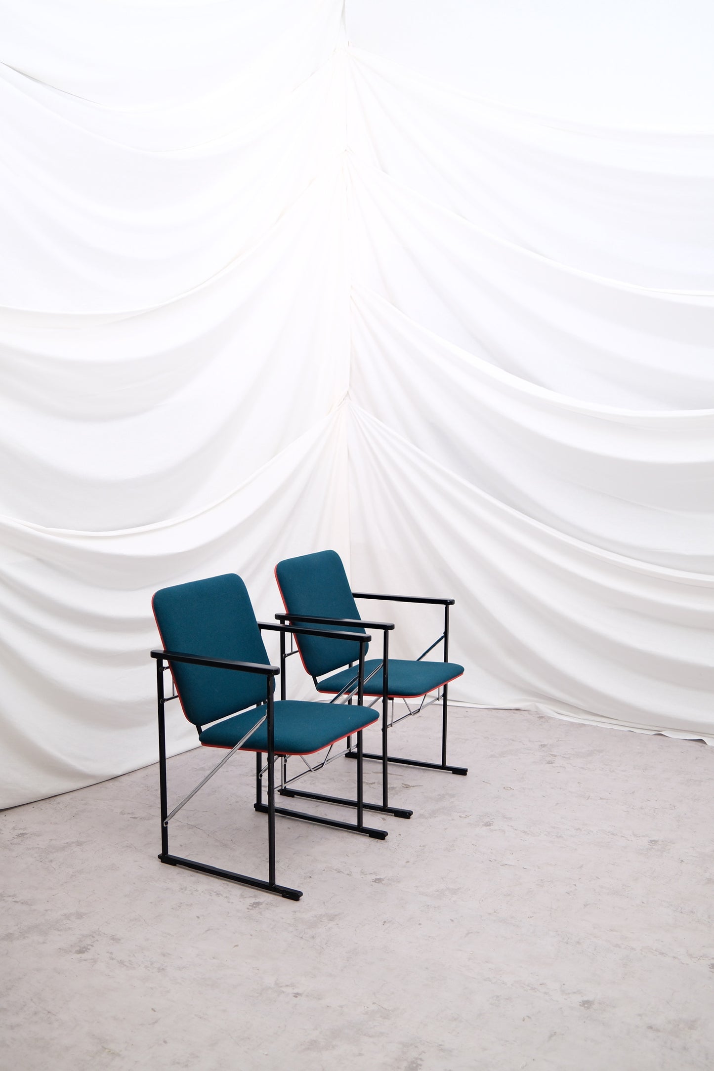 Yrjö Kukkapuro A-502 chair (2 available)