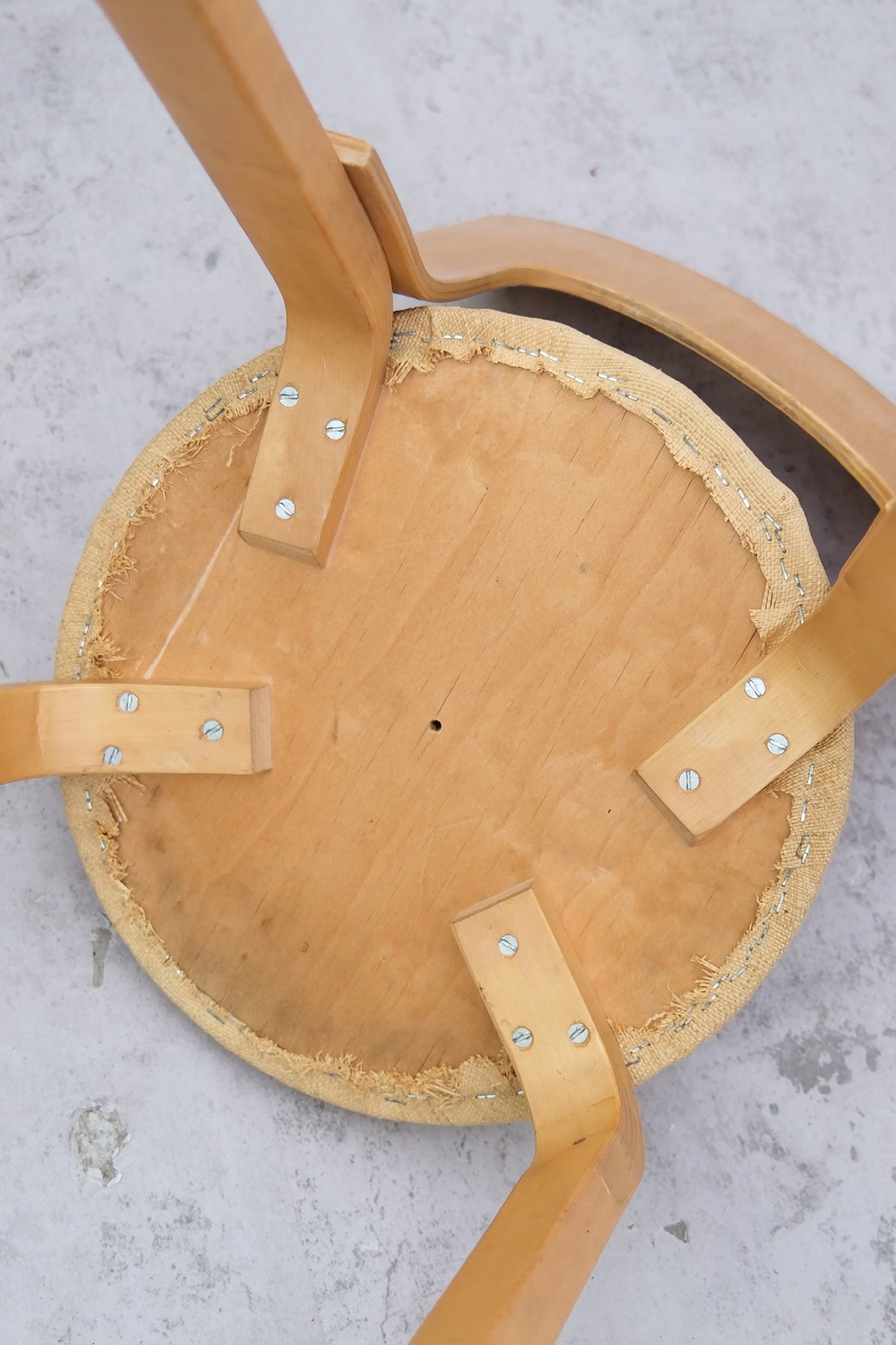 Artek malli 66 tuolit, rottinkiverhoilu – Alvar Aalto