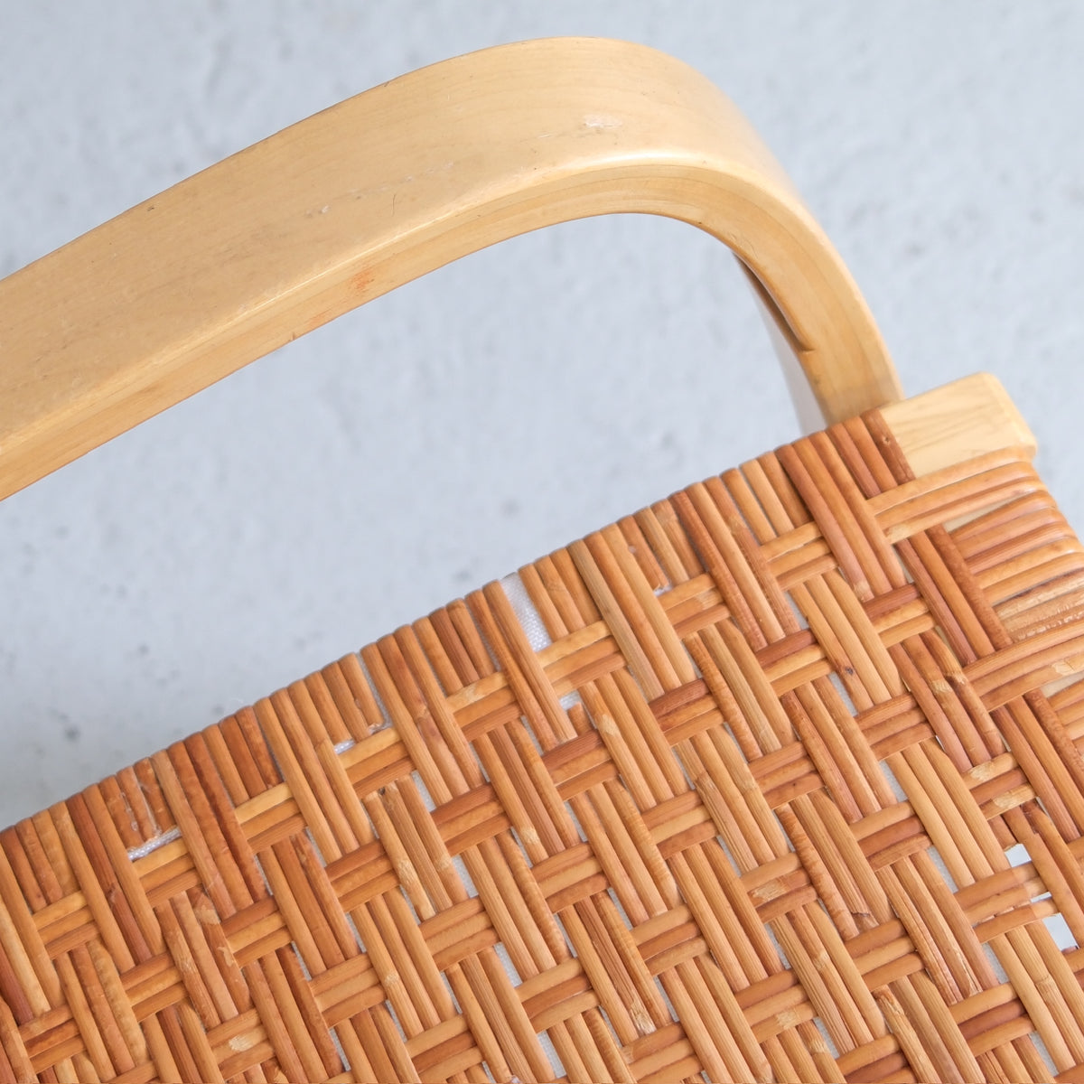 Alvar Aalto 406 -rottinkilepotuolit, valmistaja Artek