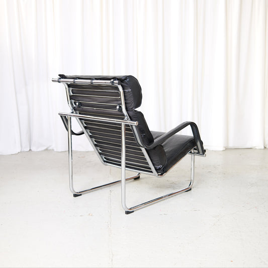Yrjö Kukkapuro Remmi Lounge Chair in Black Leather